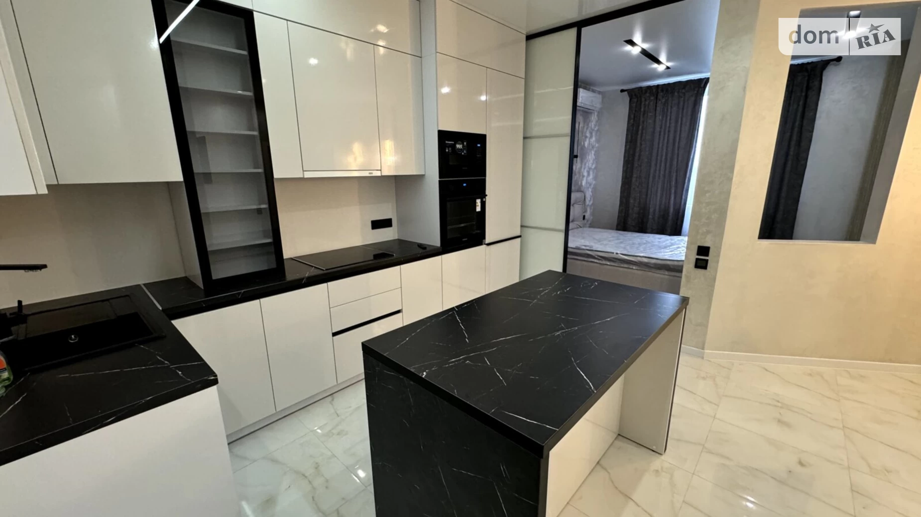 Продається 2-кімнатна квартира 72 кв. м у Києві, вул. Андрія Верхогляда(Драгомирова), 14А - фото 2