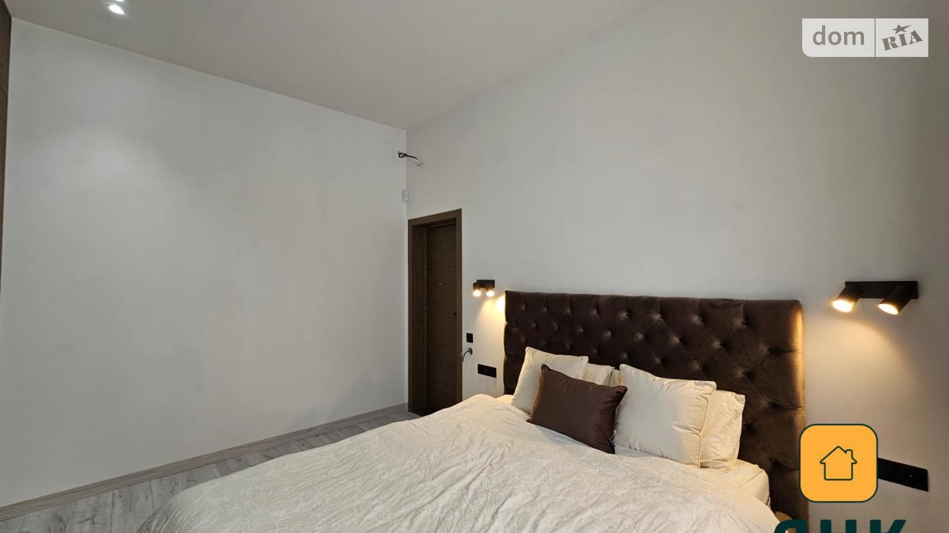 Продается дом на 2 этажа 150 кв. м с бассейном, цена: 750000 $ - фото 5