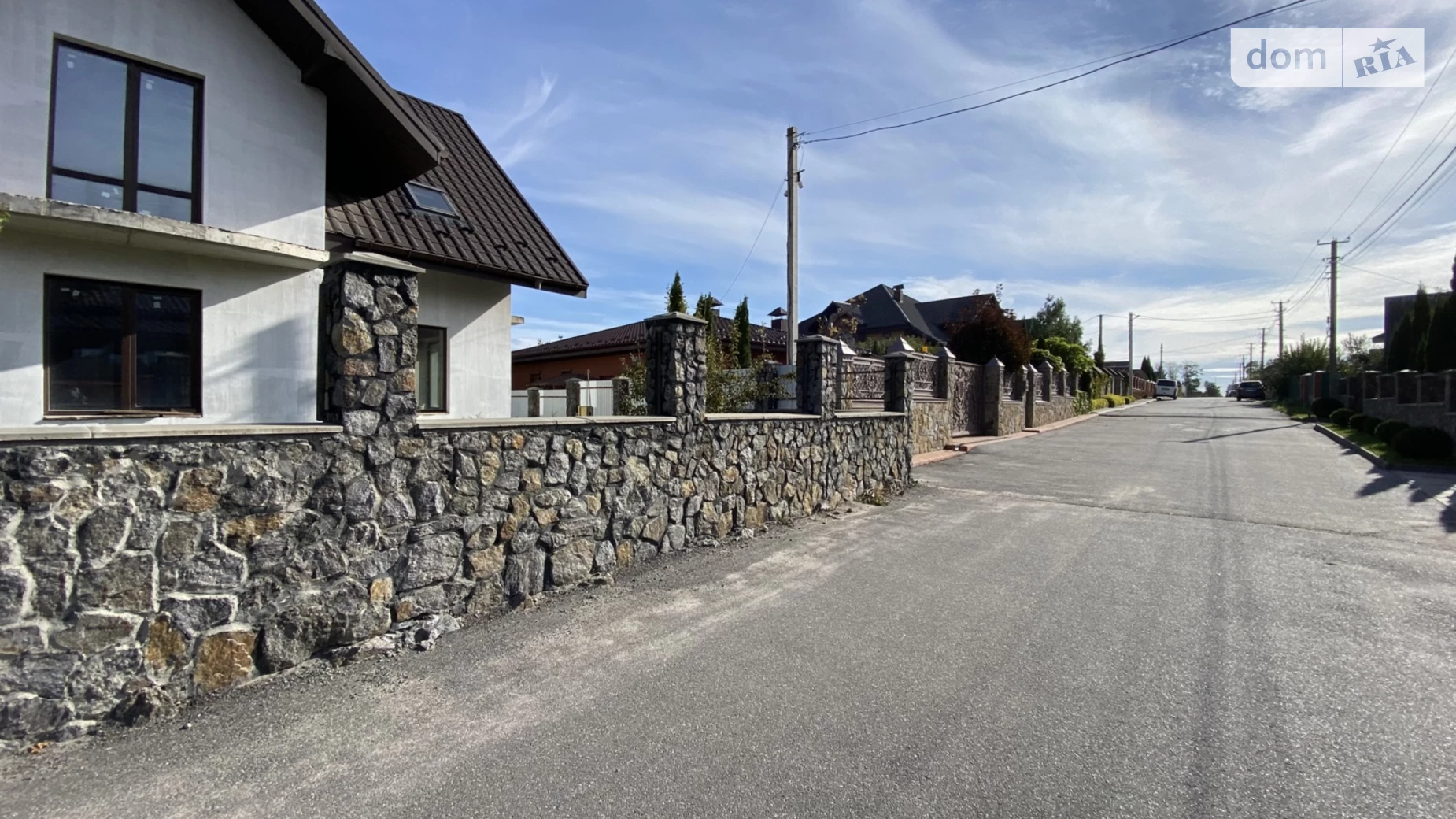 Продается дом на 2 этажа 165 кв. м с камином, цена: 135000 $ - фото 2