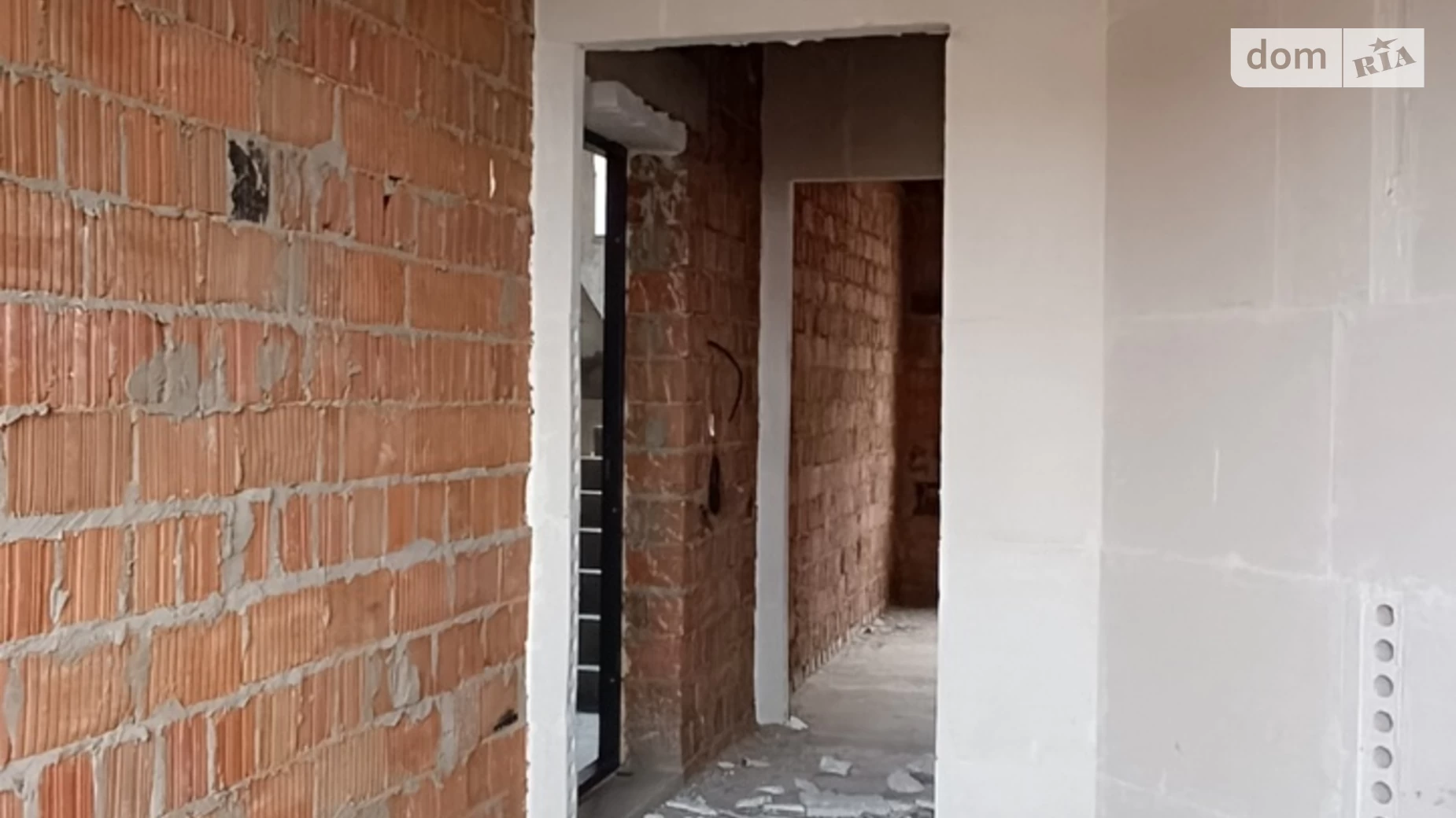 Продается 2-комнатная квартира 43.3 кв. м в Гостомеле, ул. Юбилейная - фото 2