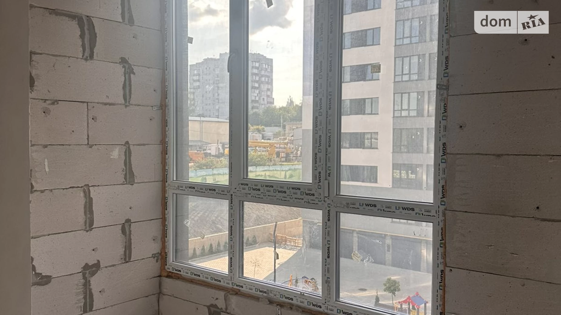 Продается 1-комнатная квартира 54 кв. м в Хмельницком, ул. Озерная, 16Б корпус 2 - фото 2