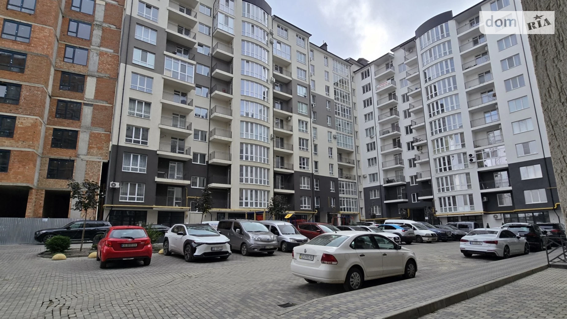 Продается 4-комнатная квартира 112 кв. м в Черновцах, ул. Щербанюк Александра Героя Украины, 79 - фото 2