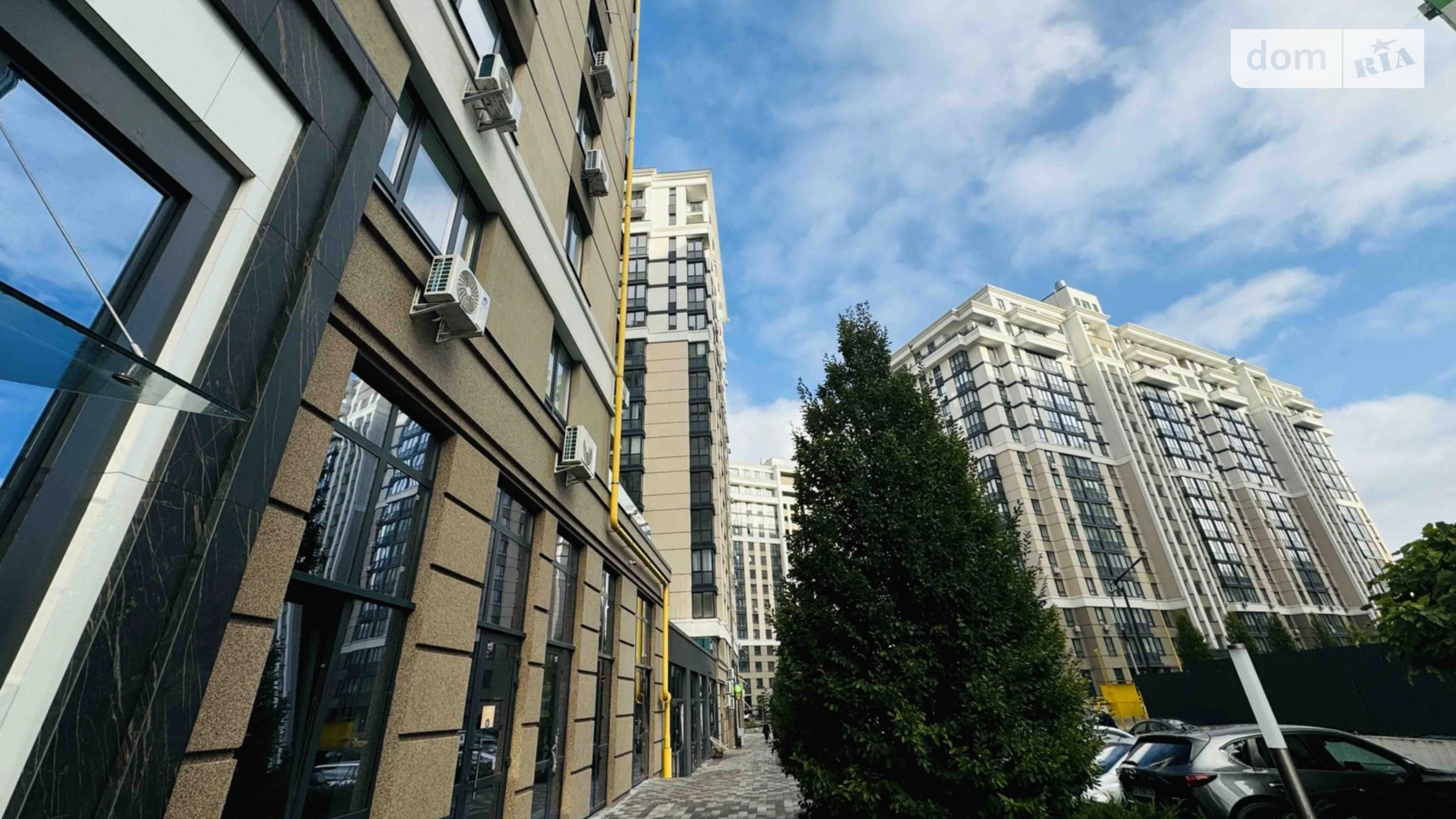 Продается 1-комнатная квартира 41 кв. м в Ирпене, ул. Университетская(Карла Маркса), 3/8 - фото 2