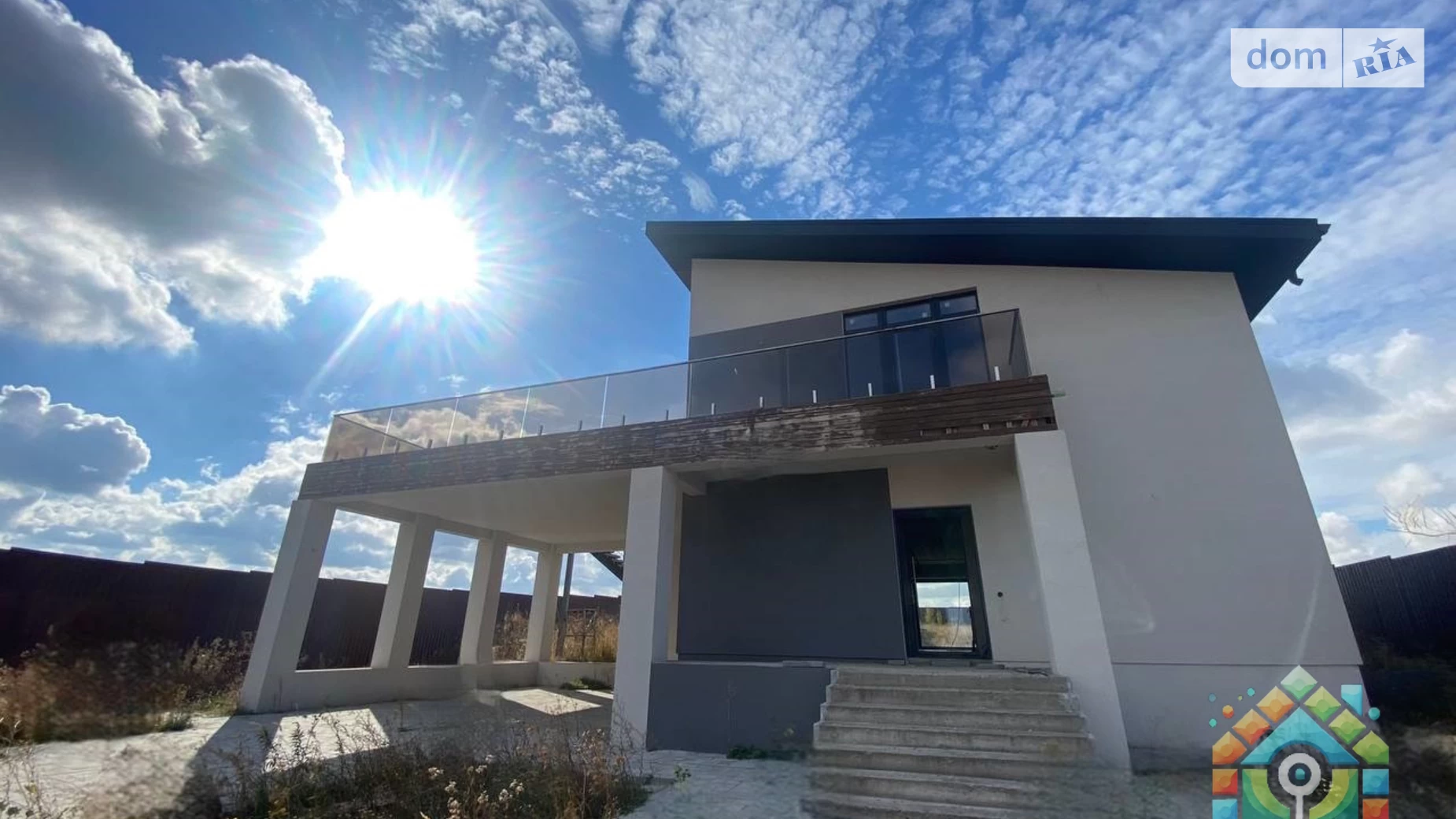 Продается дом на 2 этажа 278.2 кв. м с участком, цена: 155000 $ - фото 2