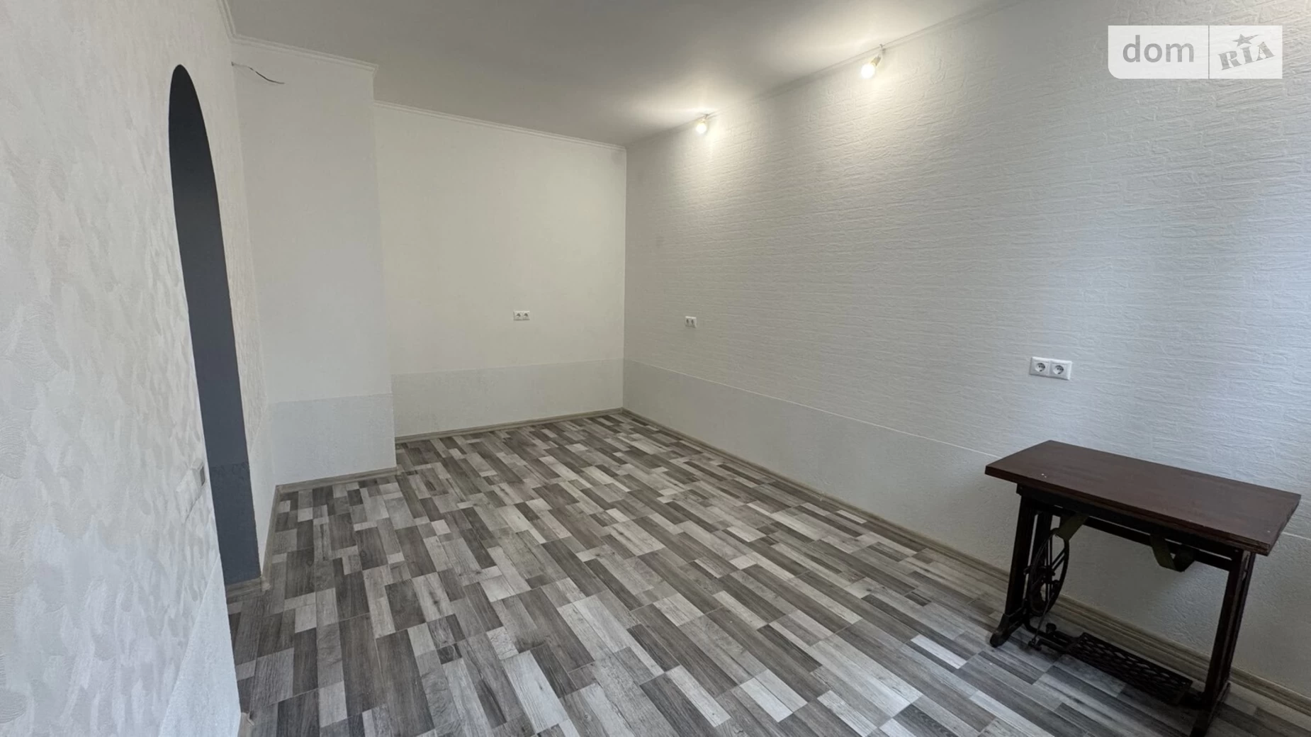 Продається офіс 30 кв. м в бізнес-центрі, цена: 30000 $ - фото 2