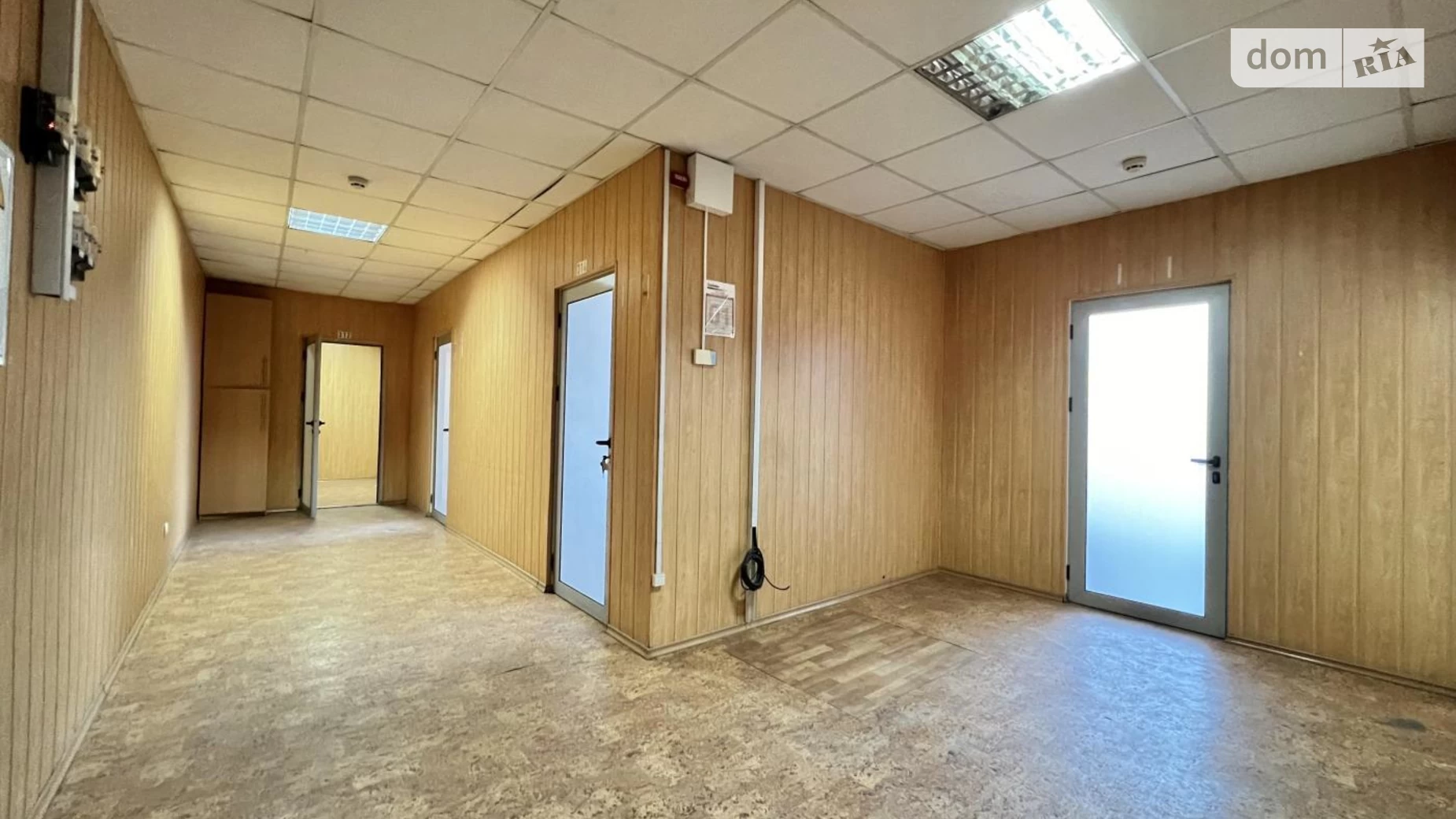 Сдается в аренду помещения свободного назначения 164 кв. м в 4-этажном здании, цена: 19680 грн - фото 4