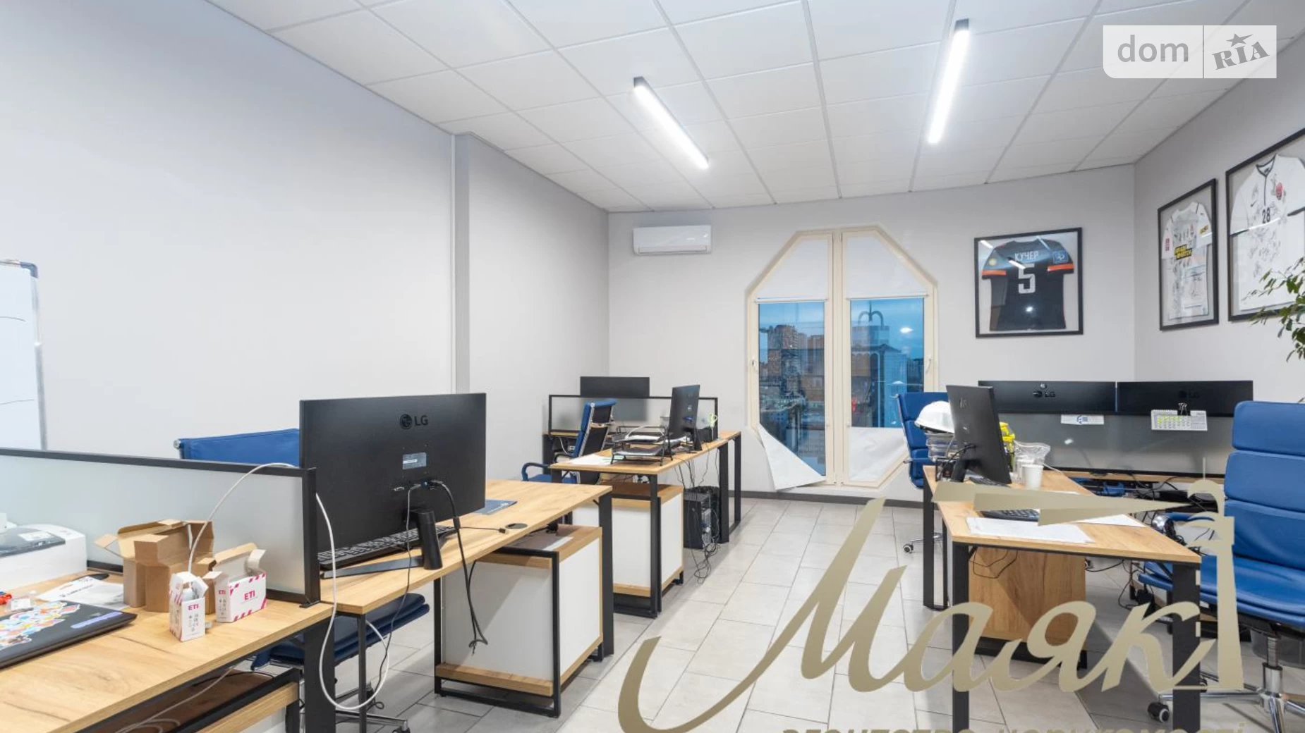 Продается офис 200 кв. м в бизнес-центре, цена: 410000 $ - фото 5
