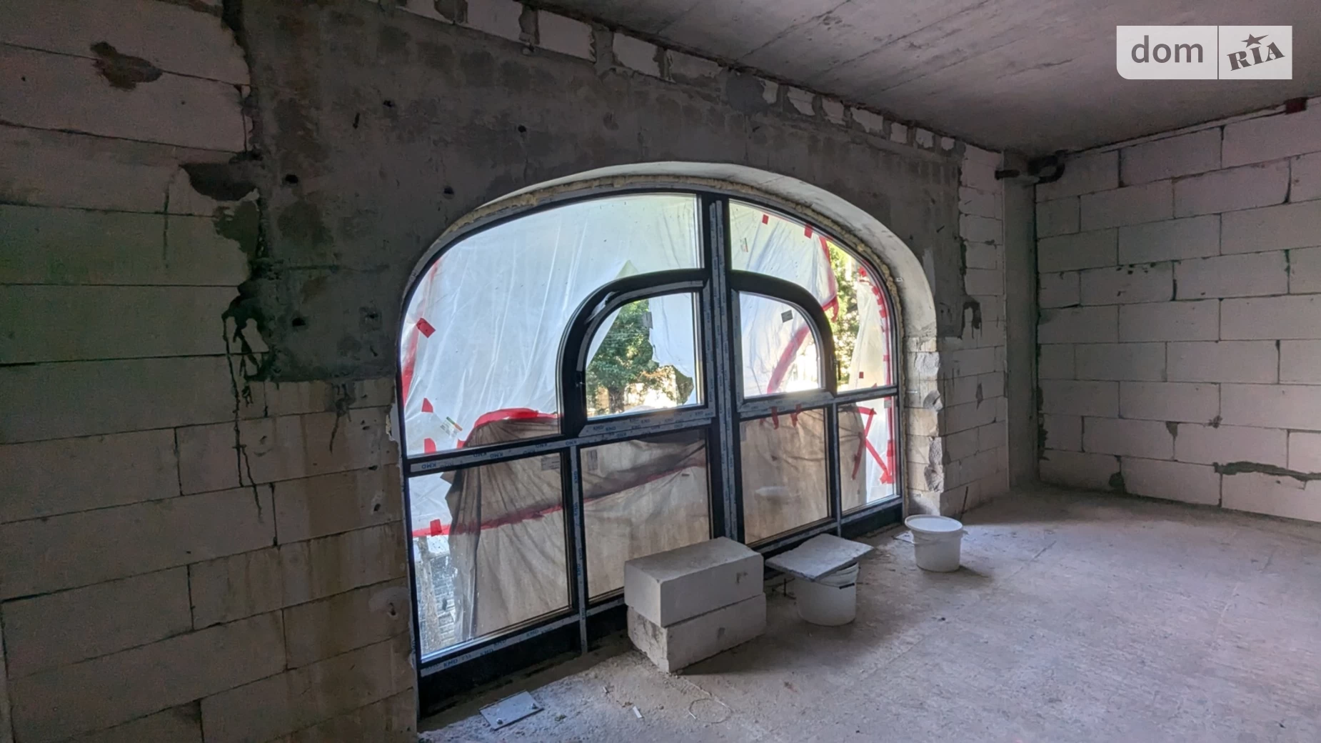 Продается офис 44 кв. м в бизнес-центре, цена: 88000 $ - фото 2