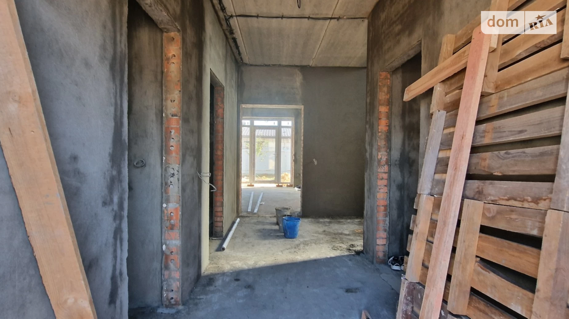 Продается дом на 2 этажа 135 кв. м с гаражом, цена: 98000 $ - фото 4