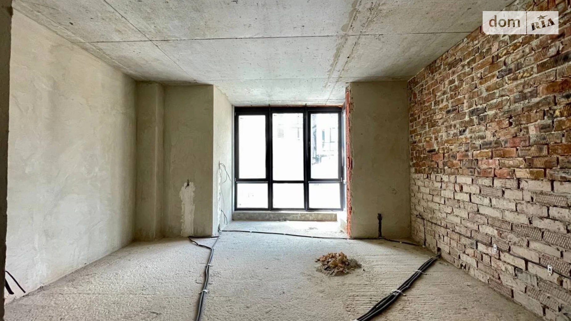 Продается 2-комнатная квартира 73 кв. м в Ивано-Франковске, ул. Ленкавского, 34/1 - фото 3