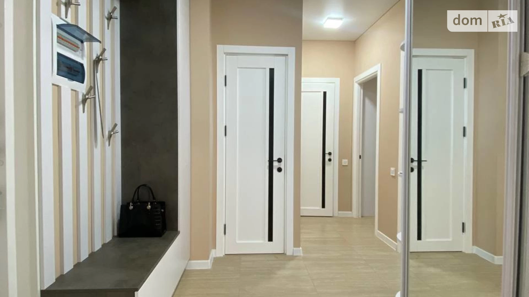 Продається 2-кімнатна квартира 58.5 кв. м у Чорноморську, вул. Захисників України(1 Травня), 40Б - фото 5