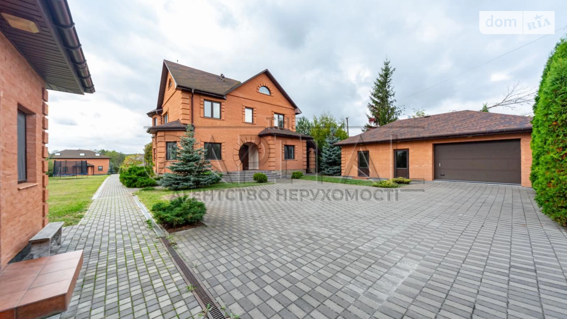 Продается дом на 2 этажа 420 кв. м с камином, цена: 550000 $ - фото 3