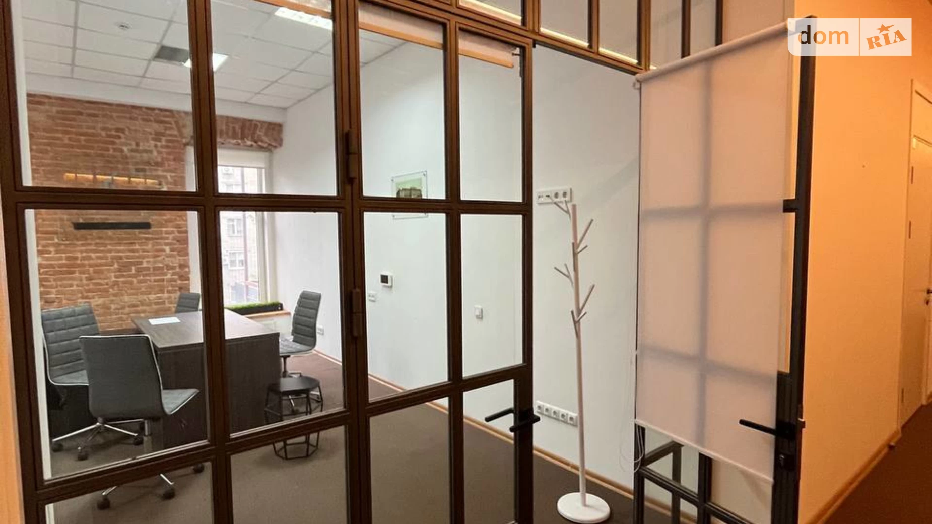 Здається в оренду офіс 23 кв. м в бізнес-центрі, цена: 230 $ - фото 2