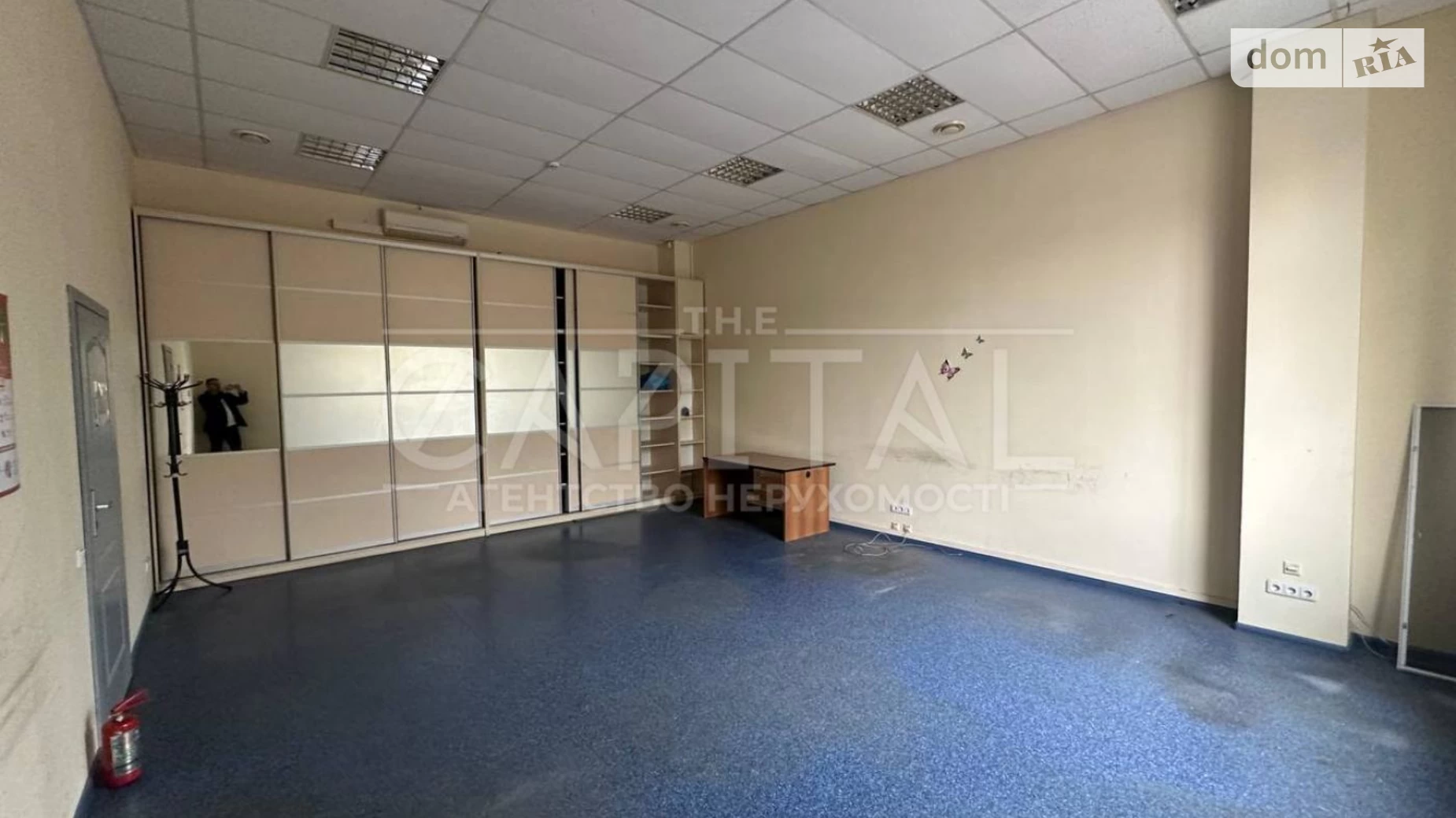 Сдается в аренду офис 196 кв. м в бизнес-центре, цена: 2352 $ - фото 4