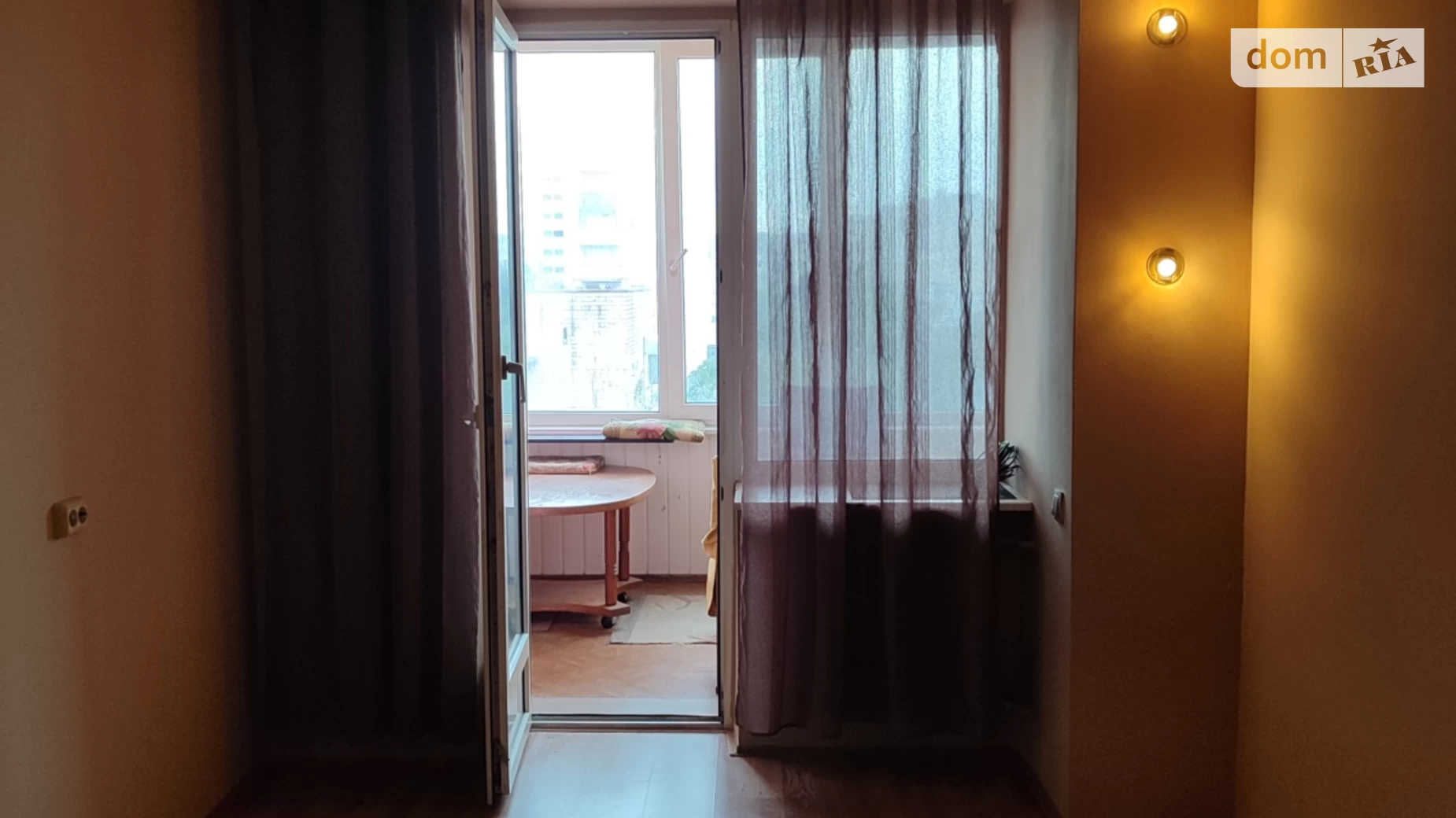 Продается 3-комнатная квартира 68 кв. м в Черновцах, ул. Сергея Скальда(Комарова Владимира), 27 - фото 4