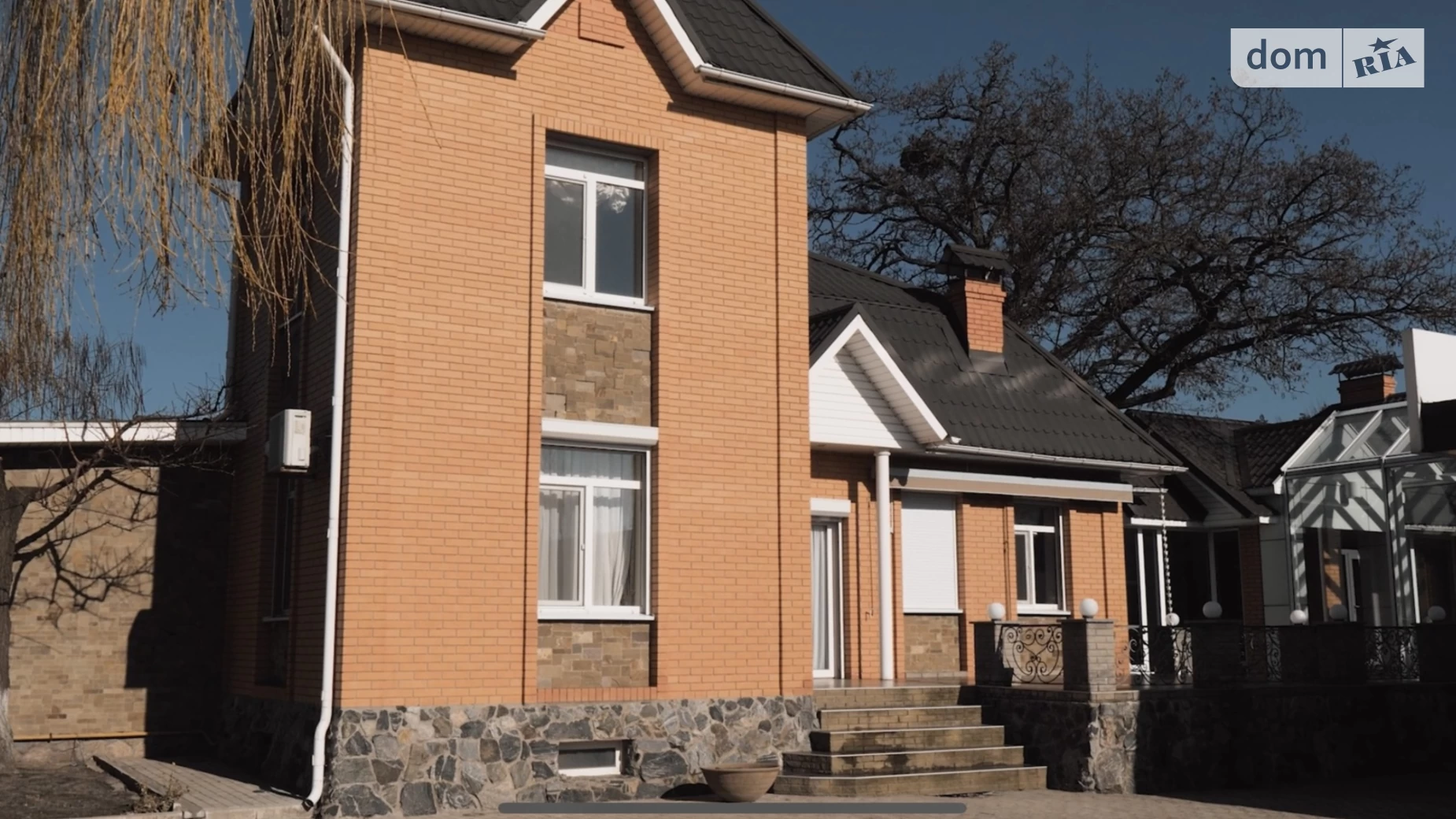 Продается дом на 2 этажа 200 кв. м с камином, цена: 330000 $ - фото 3