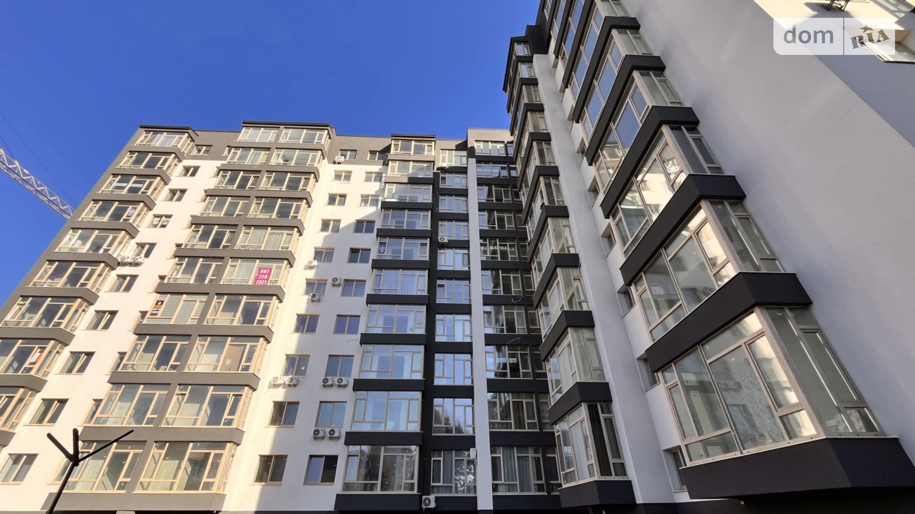 Продается 2-комнатная квартира 65 кв. м в Ивано-Франковске, ул. Волошина Августина, 2Б - фото 2