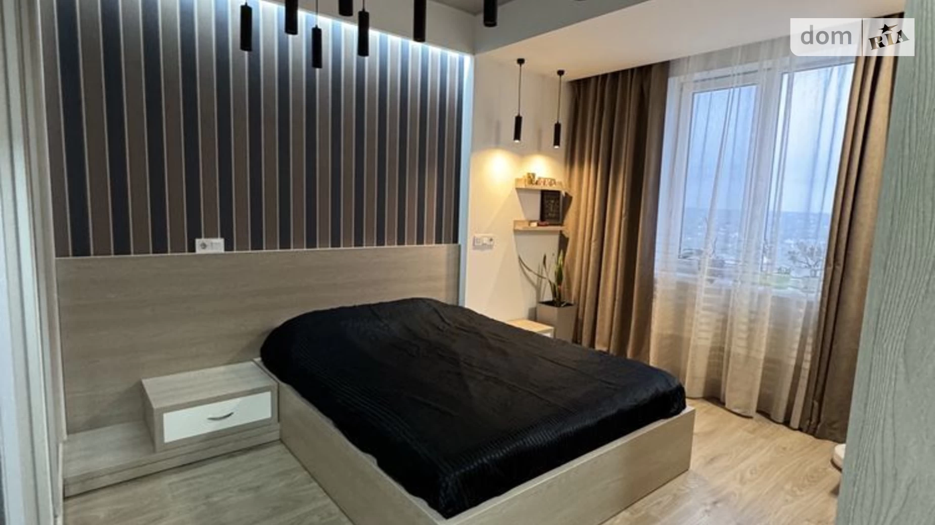 Продается 1-комнатная квартира 100.8 кв. м в Днепре, цена: 130000 $ - фото 2