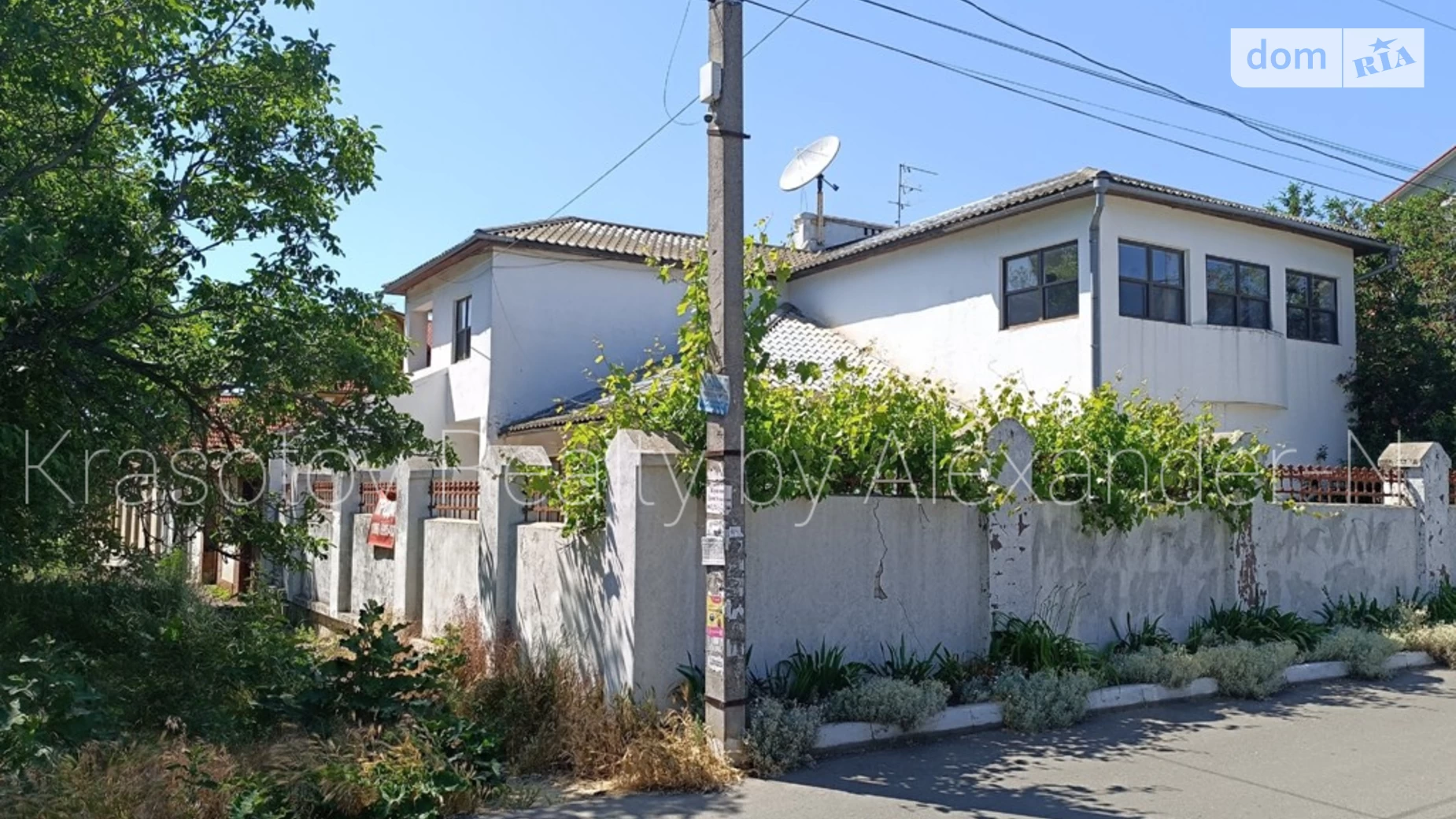 Продается дом на 2 этажа 380 кв. м с камином, цена: 220000 $ - фото 2