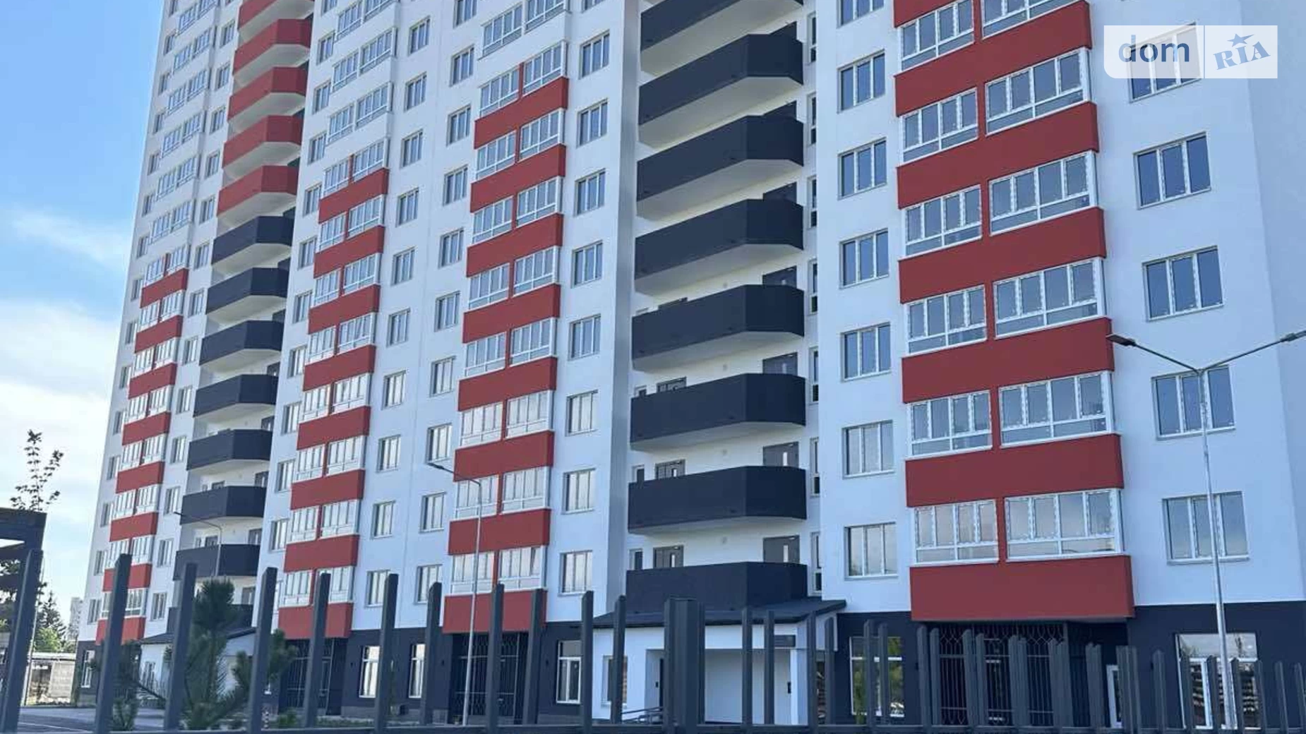 Продается 1-комнатная квартира 41.2 кв. м в Броварах, ул. Металлургов, 35 - фото 2