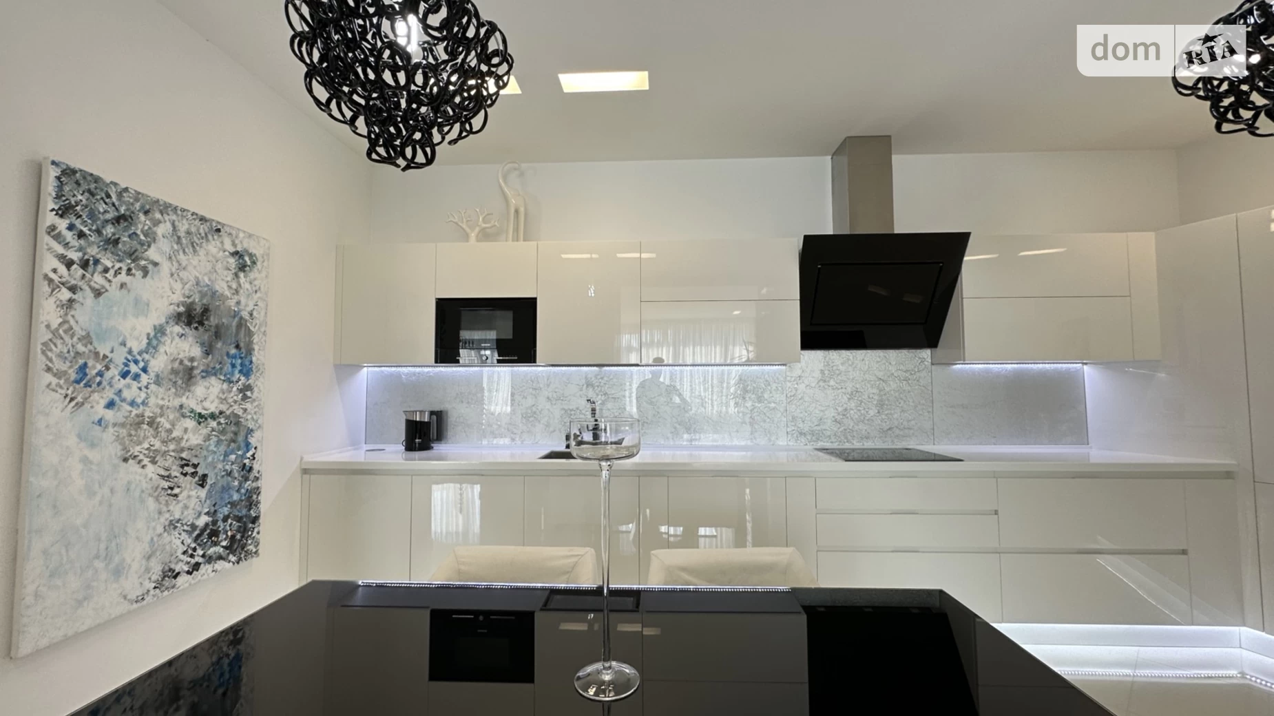 Продається 3-кімнатна квартира 130 кв. м у Одесі, вул. Літературна, 1А - фото 3