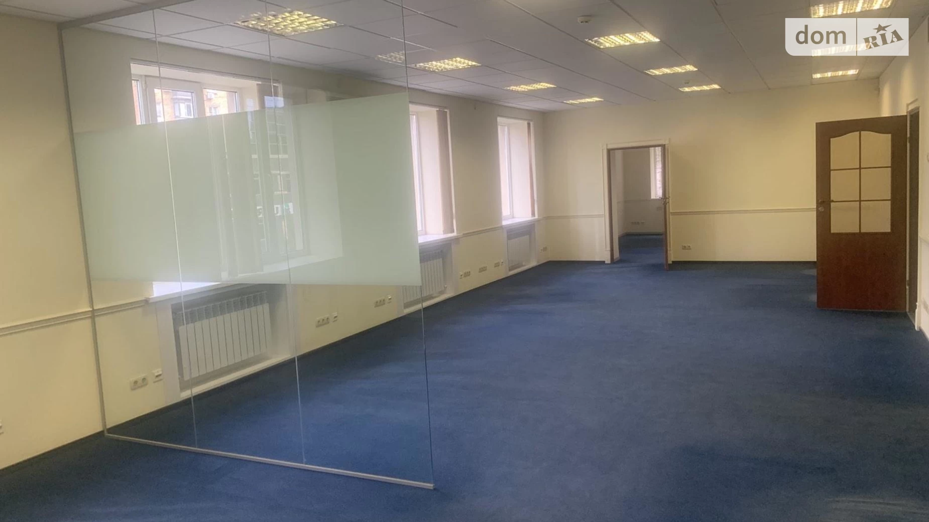 Сдается в аренду офис 190 кв. м в бизнес-центре, цена: 2850 $ - фото 5