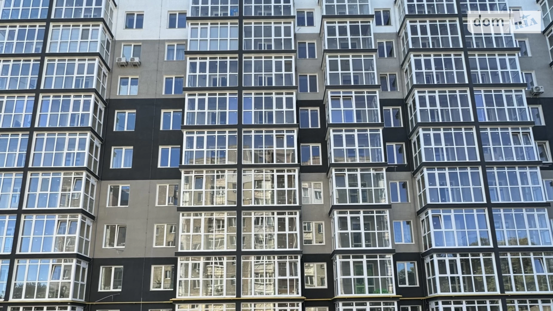 Продается 1-комнатная квартира 37 кв. м в Чернигове, ул. Летная, 37А - фото 2