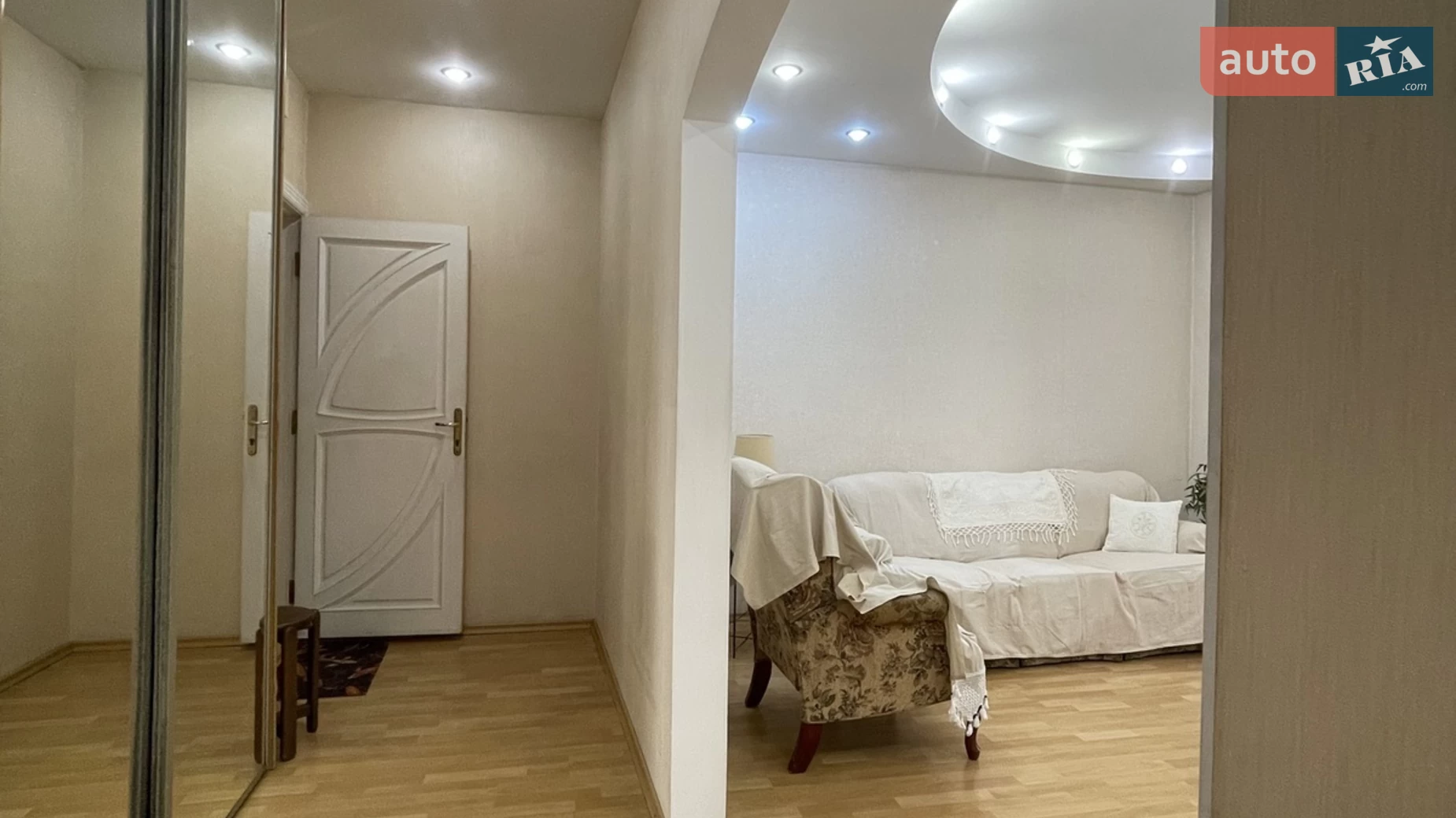 Продается 3-комнатная квартира 77 кв. м в Черноморске, просп. Мира(Ленина ул.), 6 - фото 2