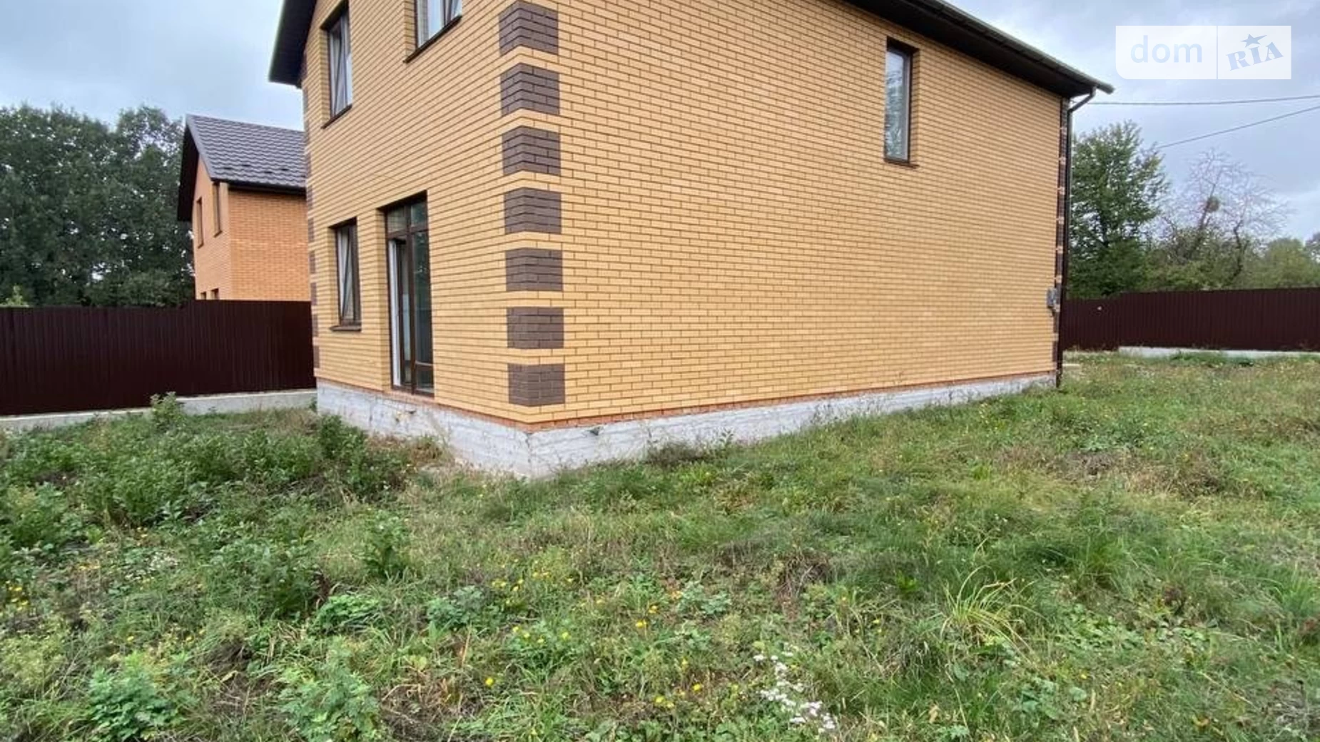 Продается дом на 2 этажа 127 кв. м с садом, цена: 87999 $ - фото 3