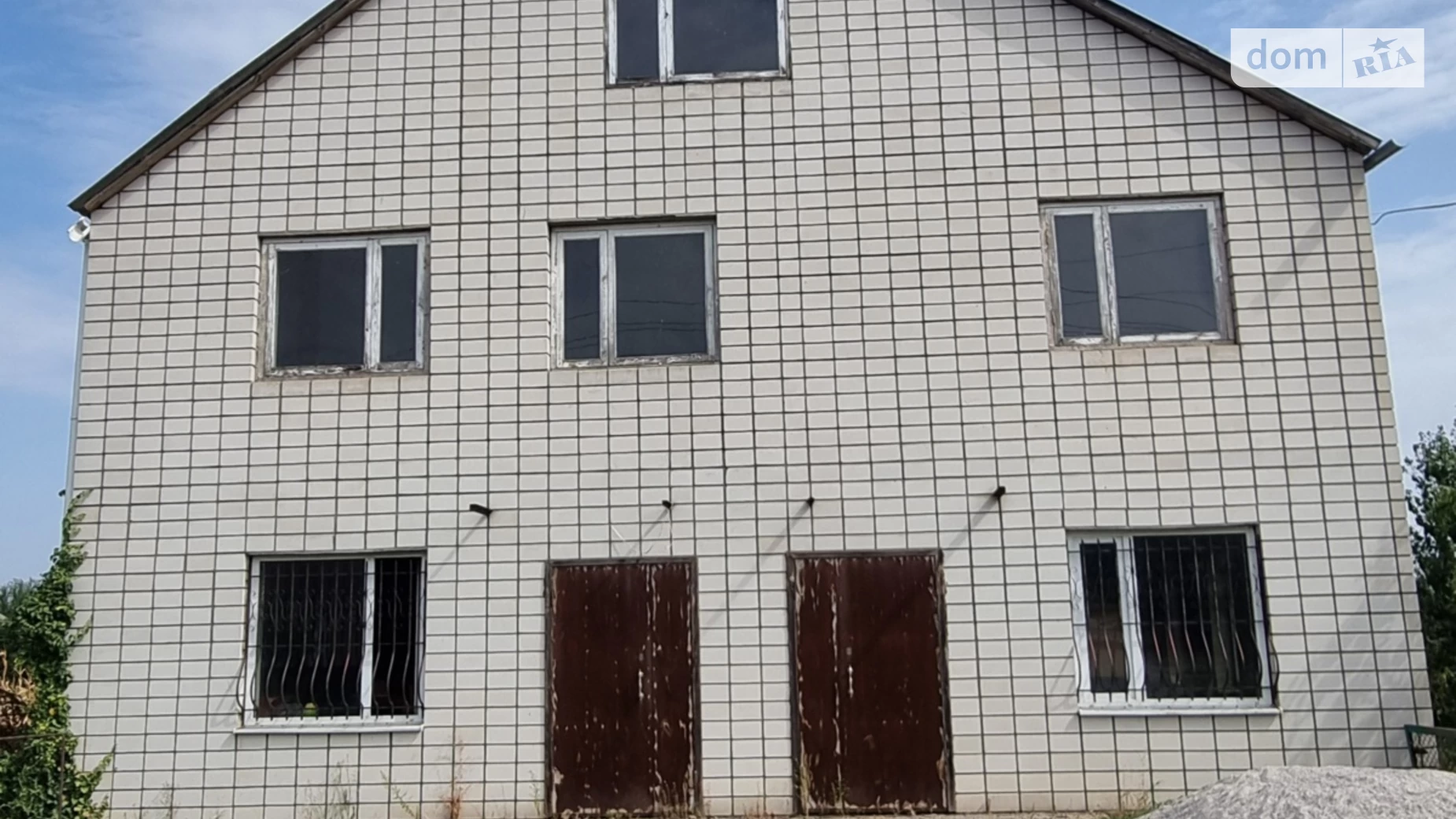 Продается дом на 2 этажа 243 кв. м с садом, цена: 47000 $ - фото 3