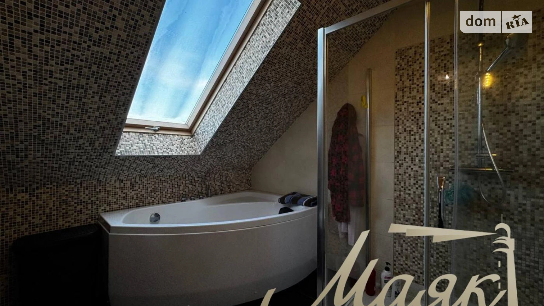 Сдается в аренду дом на 2 этажа 250 кв. м с бассейном, цена: 3500 $ - фото 2