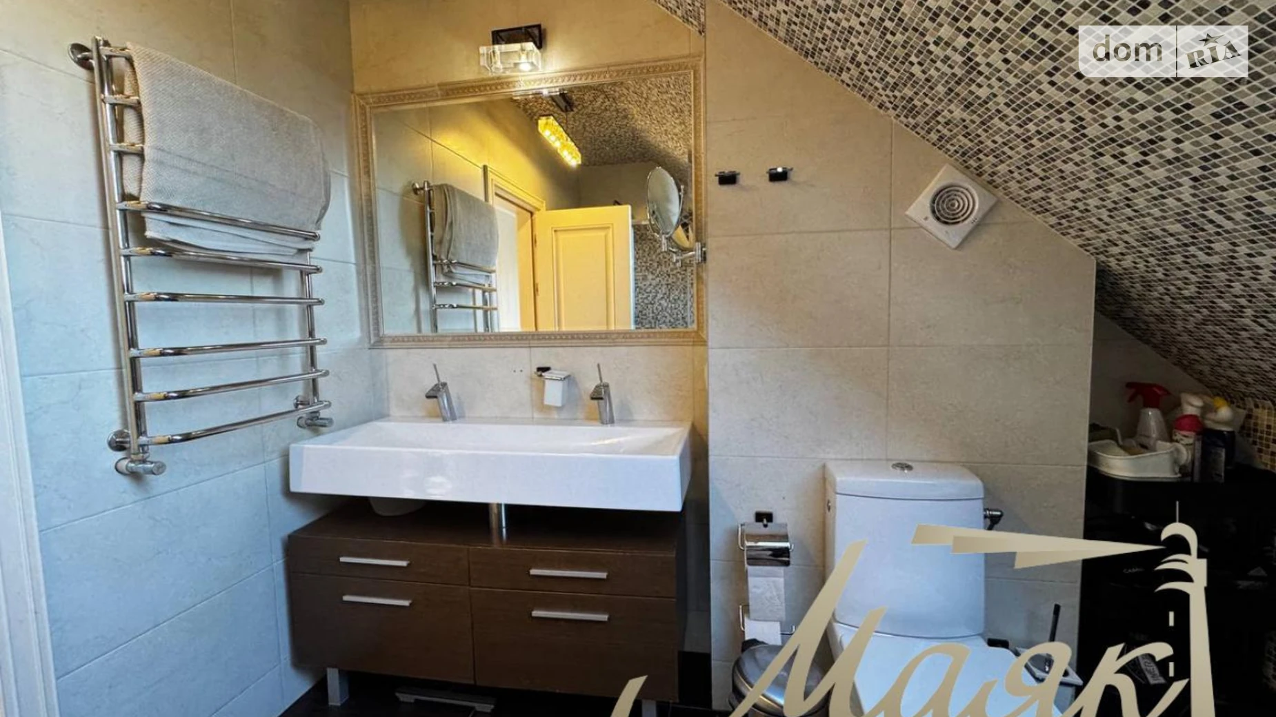 Сдается в аренду дом на 2 этажа 250 кв. м с бассейном, цена: 3500 $ - фото 3