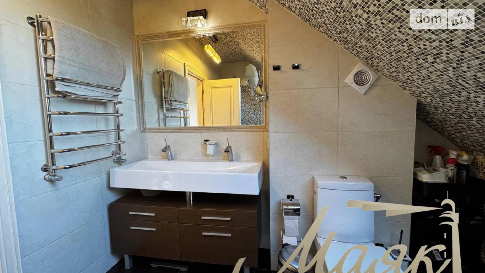 Сдается в аренду дом на 2 этажа 250 кв. м с бассейном, цена: 3500 $ - фото 5