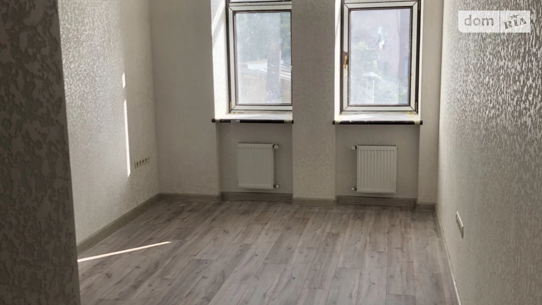 Сдается в аренду офис 55 кв. м в бизнес-центре, цена: 825 $ - фото 3