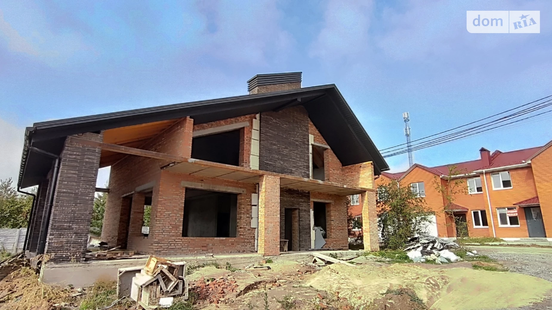 Продается дом на 2 этажа 155 кв. м с подвалом, цена: 150000 $ - фото 2
