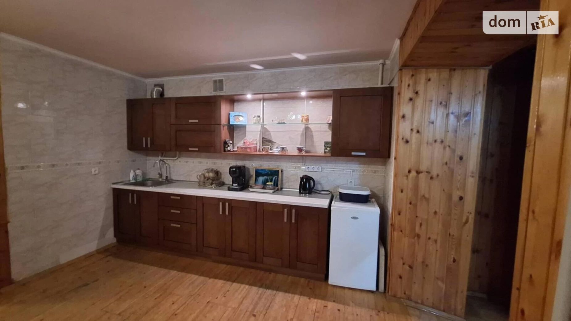 Продается 3-комнатная квартира 106.9 кв. м в Черноморске, ул. Корабельная - фото 2