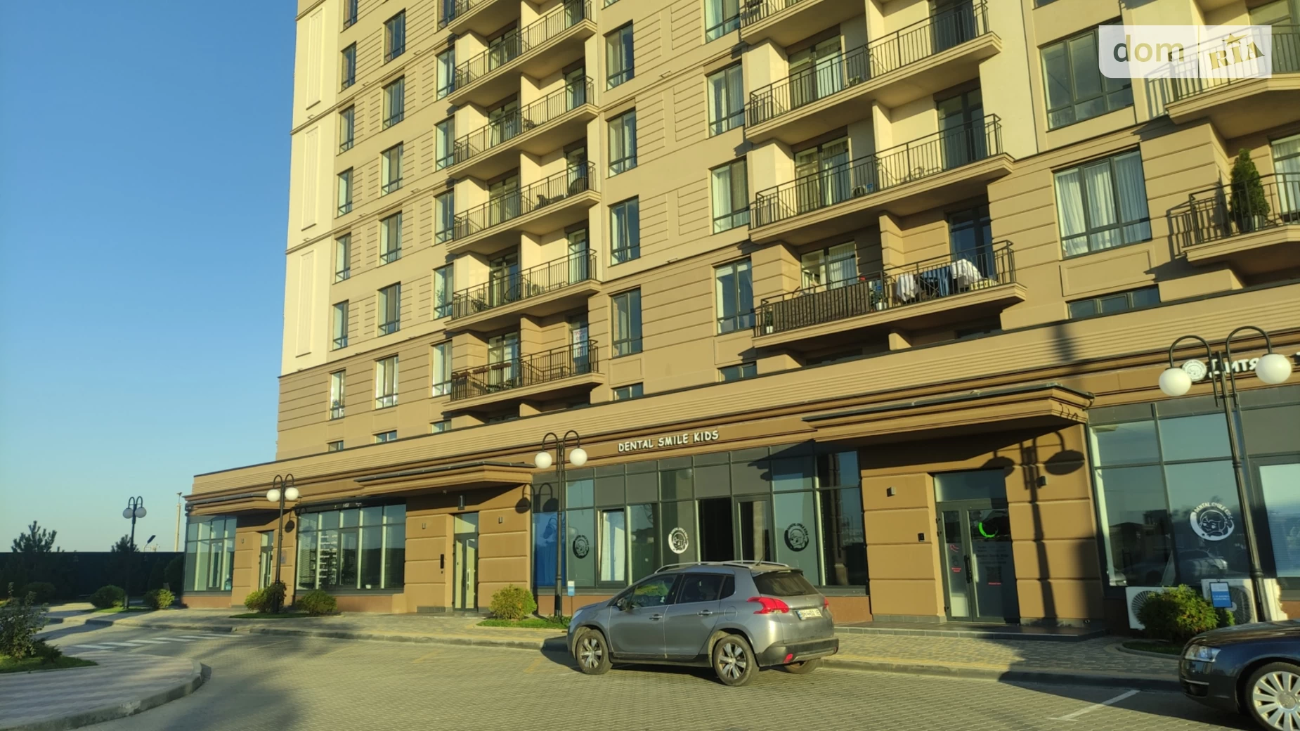 Продается 1-комнатная квартира 42 кв. м в, цена: 32000 $ - фото 2