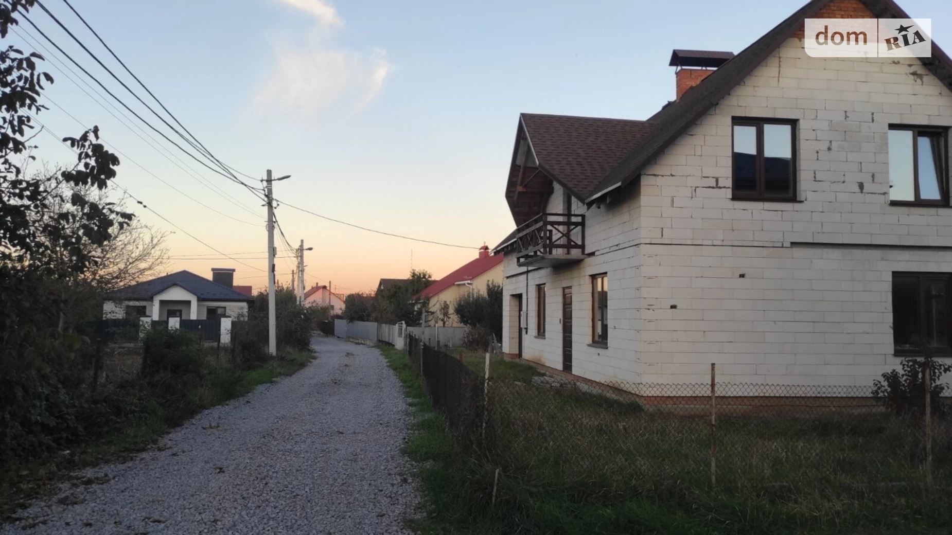 Продается дом на 2 этажа 195 кв. м с балконом, цена: 143000 $ - фото 2