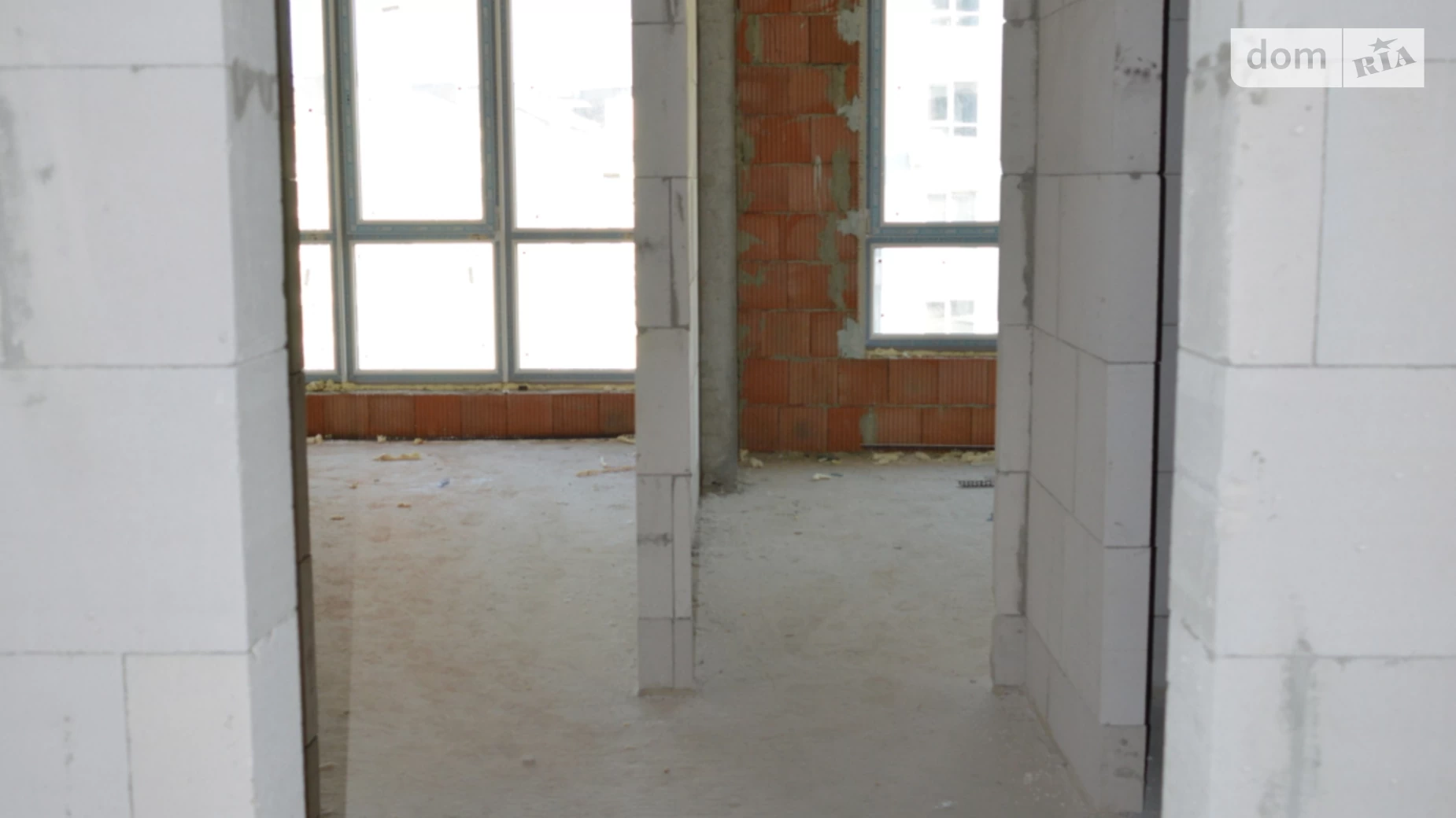 Продается 1-комнатная квартира 40 кв. м в Ивано-Франковске, ул. Химиков, 28 - фото 3