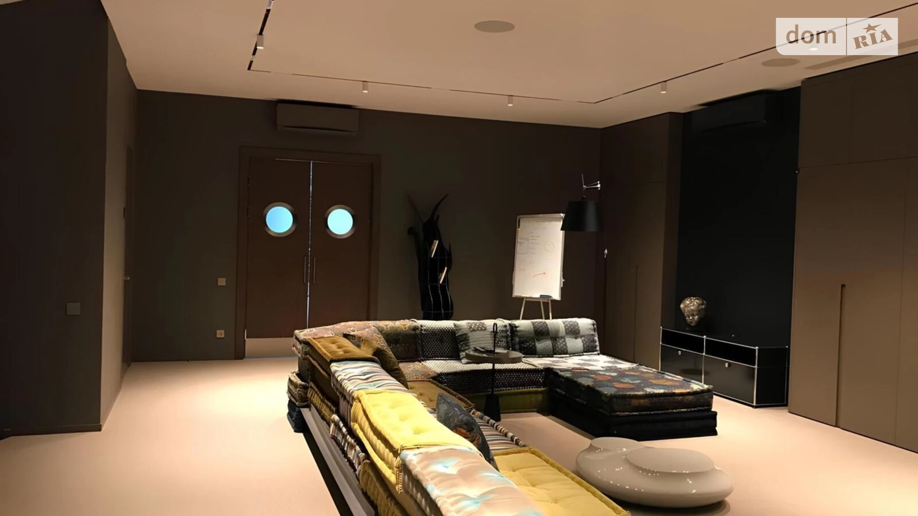 Сдается в аренду офис 700 кв. м в бизнес-центре, цена: 25000 $ - фото 5