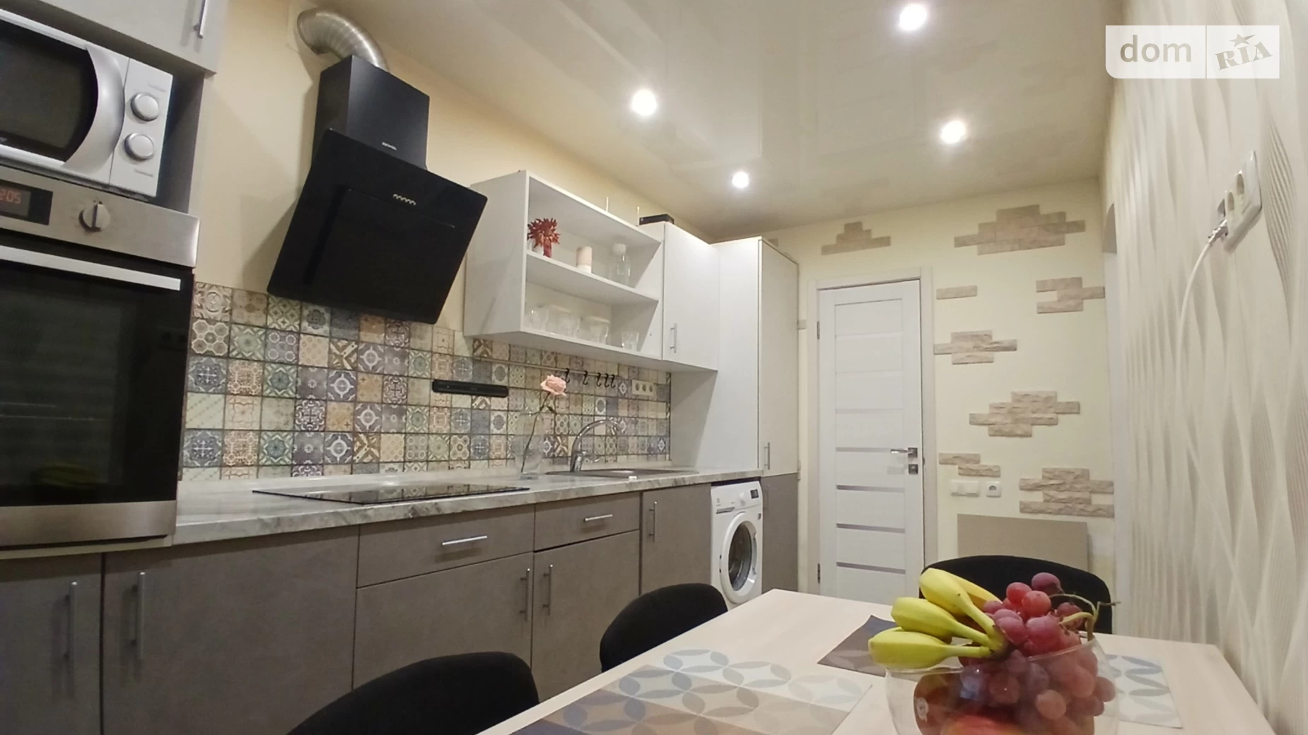 Продается 1-комнатная квартира 37 кв. м в Ирпене, ул. Родниковая, 12 - фото 2