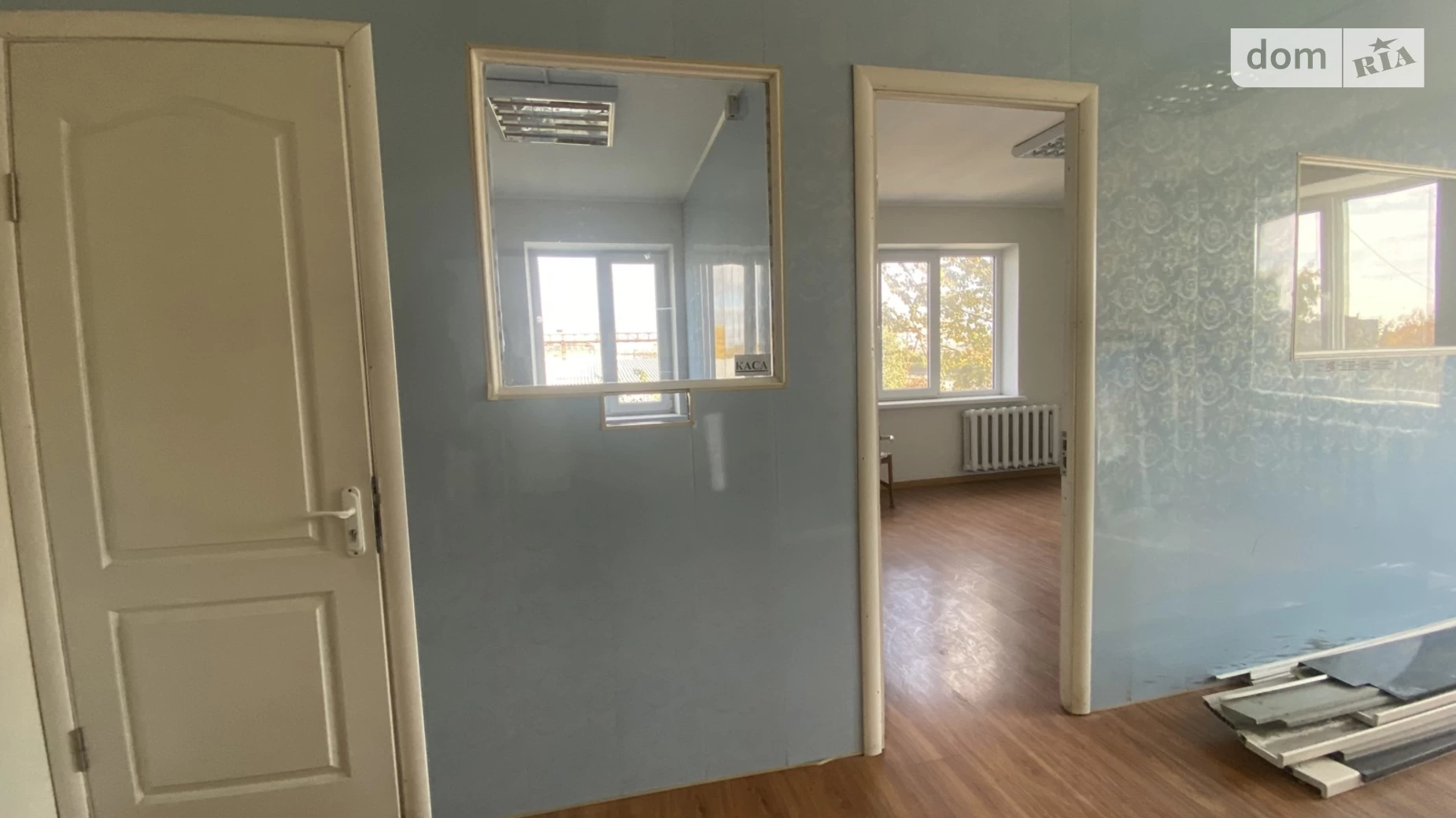 Сдается в аренду офис 32 кв. м в бизнес-центре, цена: 2800 грн - фото 2