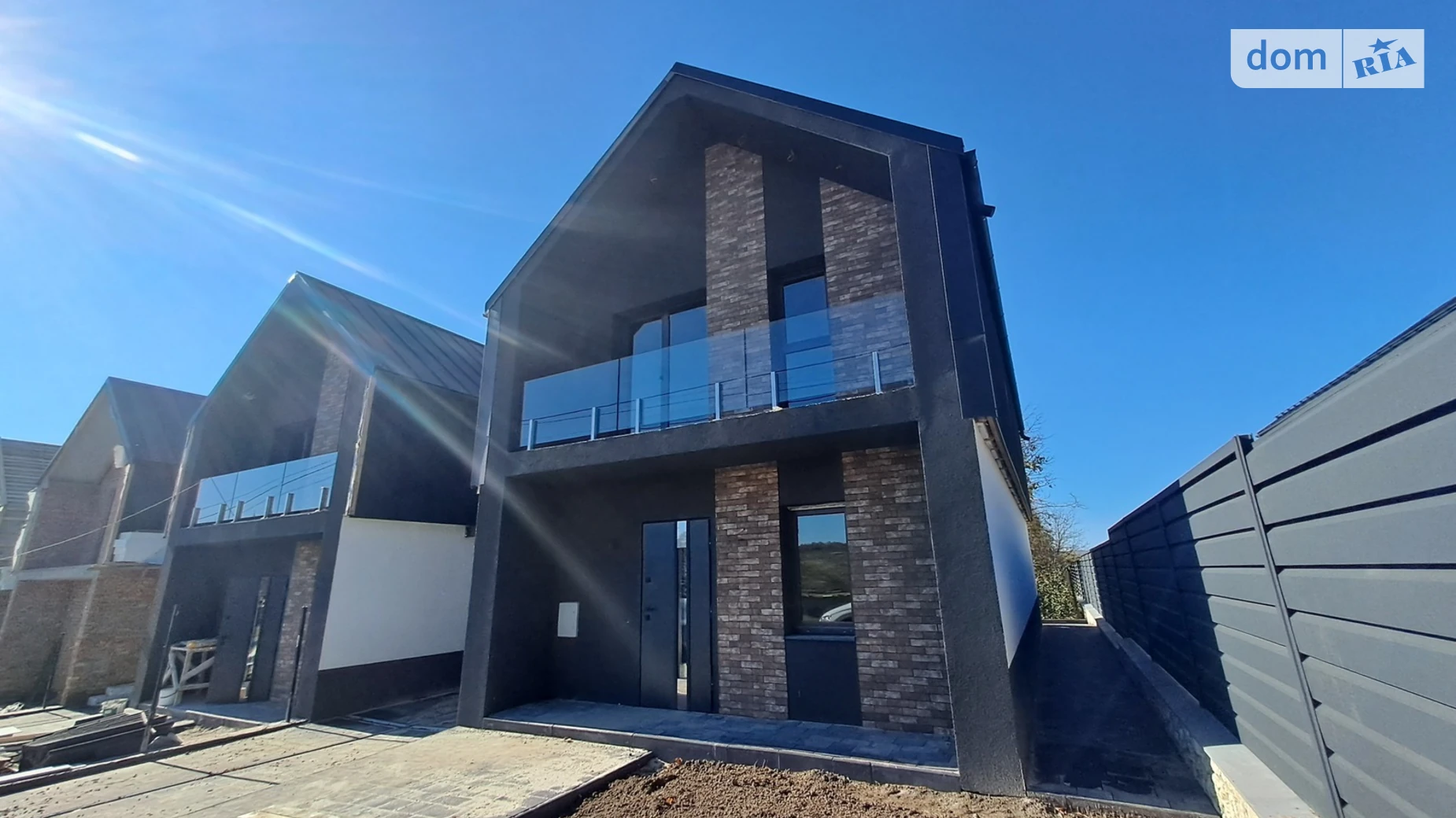 Продается дом на 2 этажа 90 кв. м с камином, цена: 130000 $ - фото 2