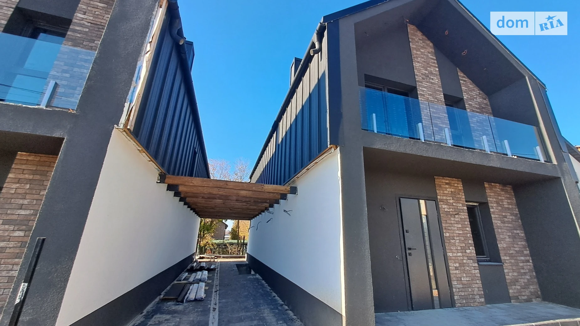 Продается дом на 2 этажа 90 кв. м с камином, цена: 130000 $ - фото 3