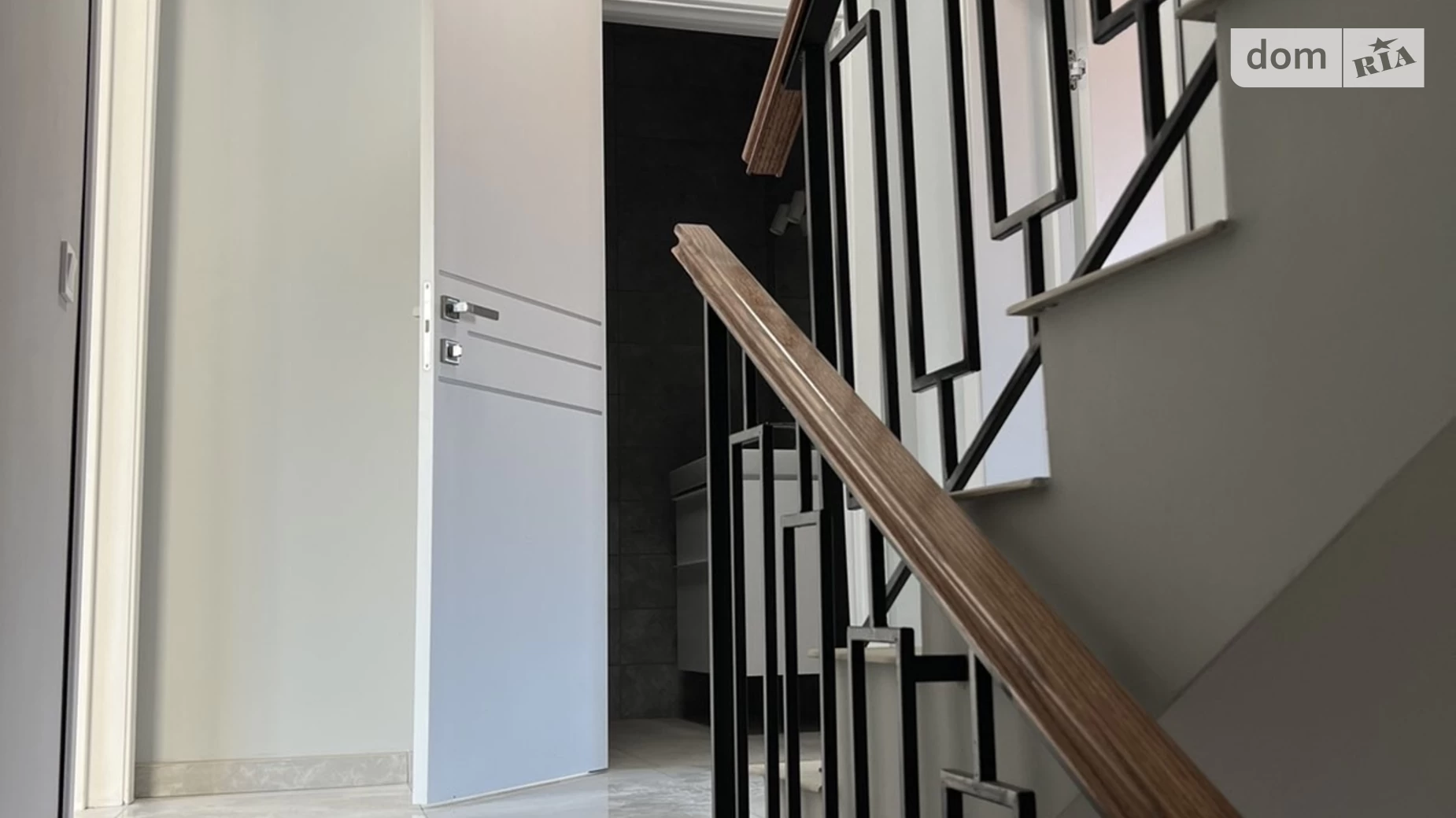 Продается дом на 3 этажа 140 кв. м с беседкой, цена: 125000 $ - фото 5