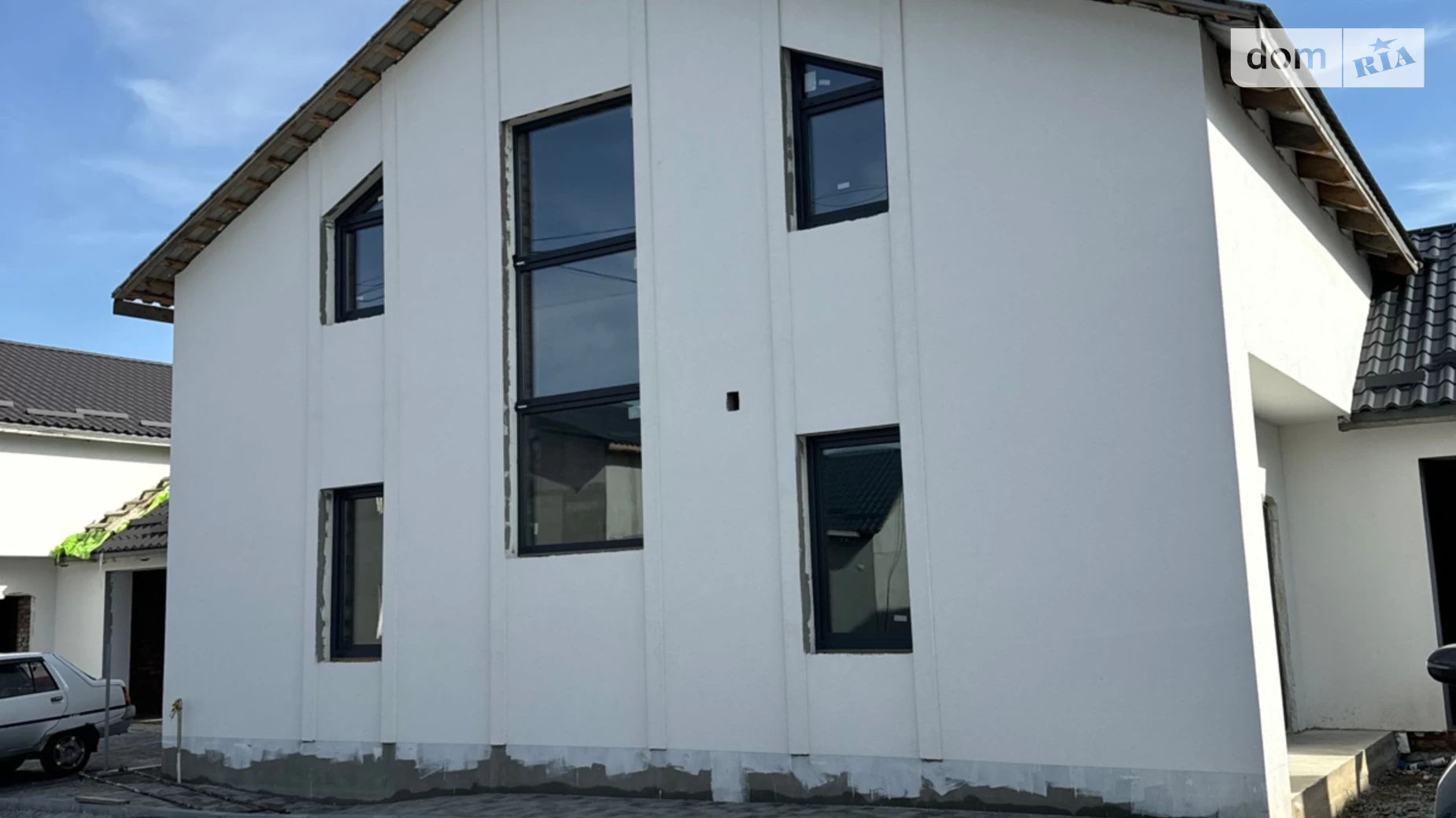 Продается дом на 2 этажа 225.7 кв. м с мансардой, цена: 110000 $ - фото 2