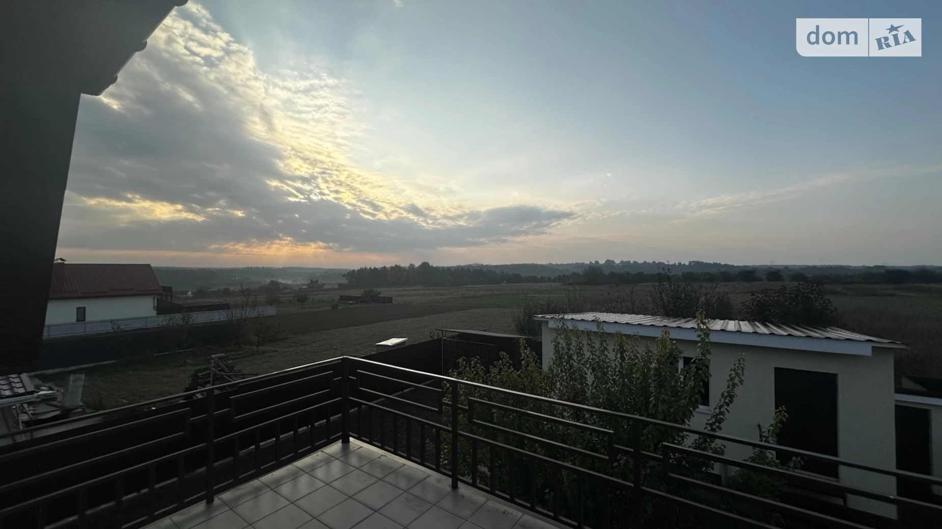 Продается дом на 2 этажа 120 кв. м с мансардой, цена: 158000 $ - фото 2