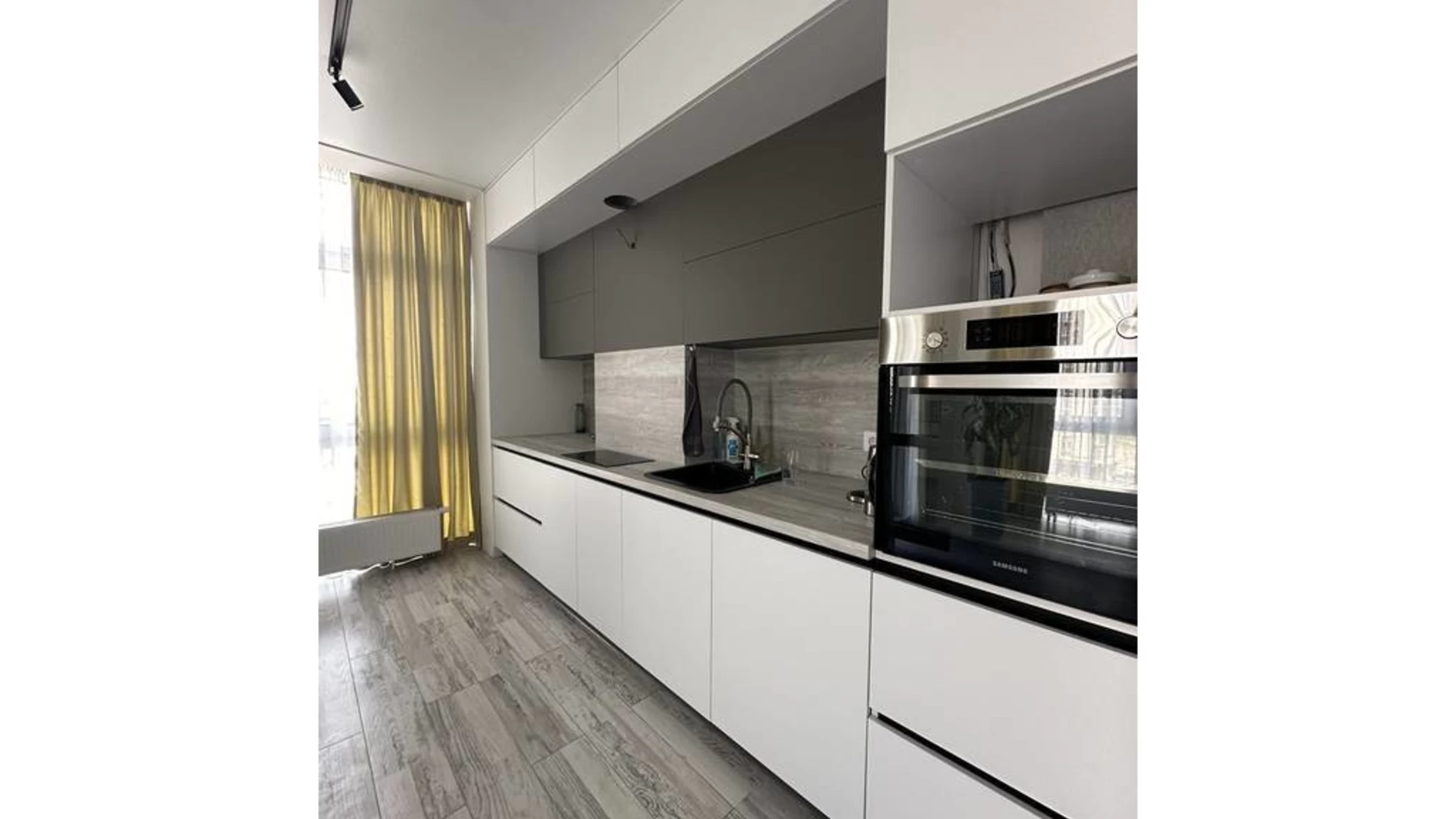 Продается 2-комнатная квартира 65.7 кв. м в Лиманке, ул. Спортивная, 3/3 - фото 2