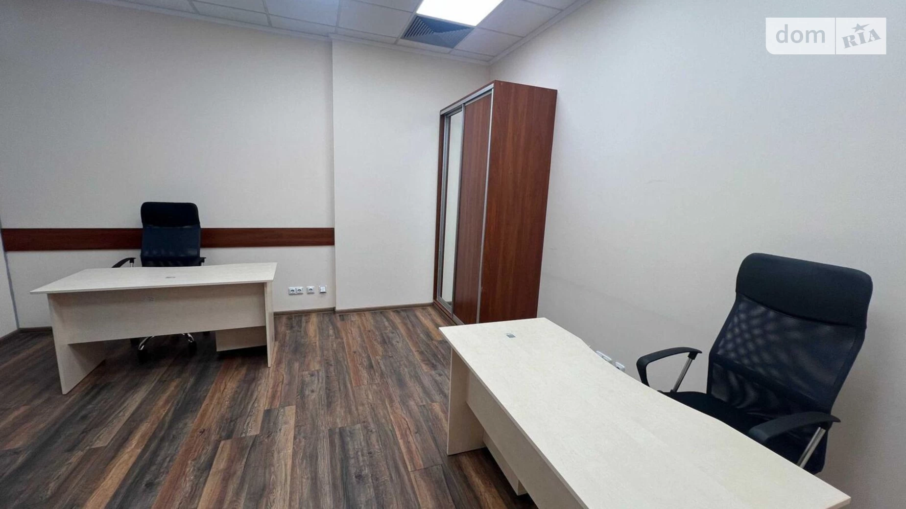 Сдается в аренду офис 174 кв. м в бизнес-центре, цена: 2670 $ - фото 5