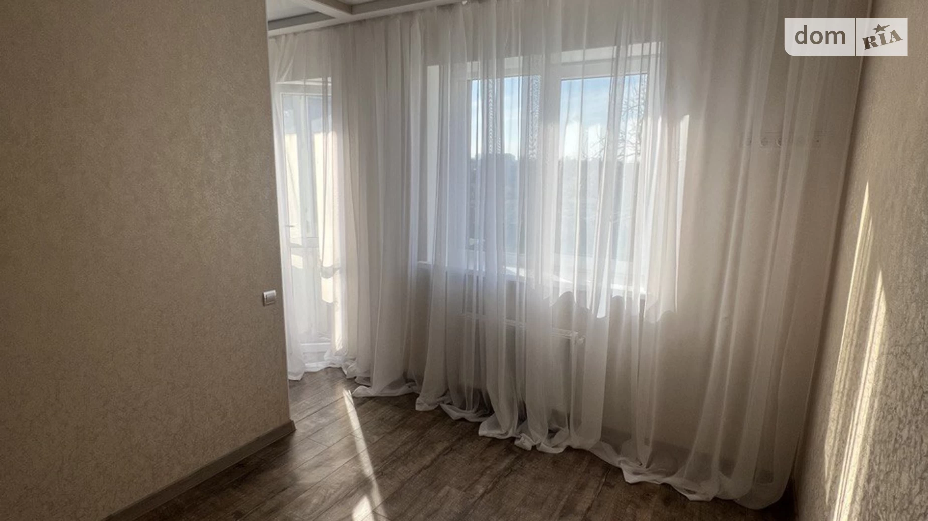 Продается 1-комнатная квартира 50 кв. м в Буче, ул. Яблонская, 316Г - фото 2